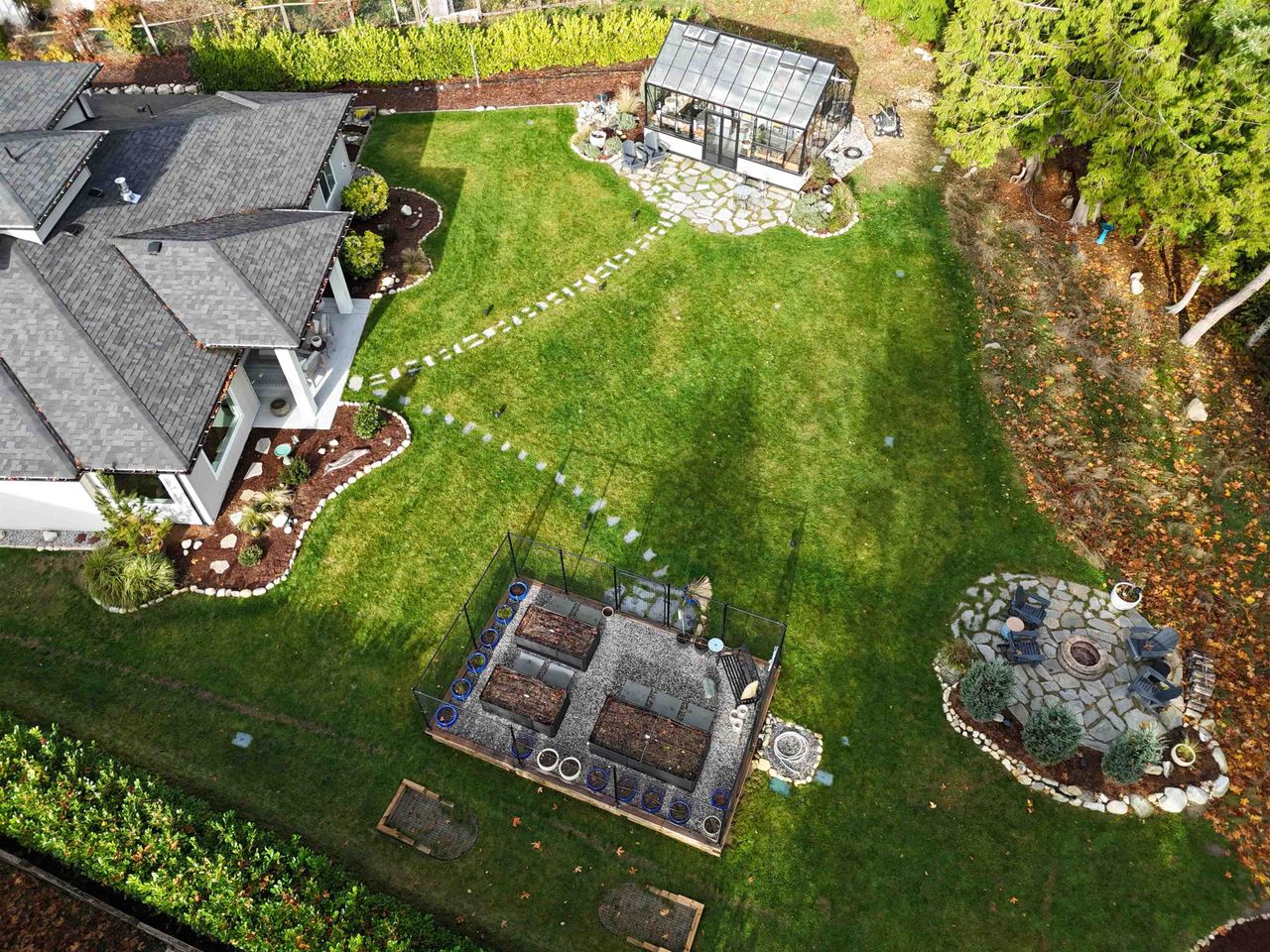 1414-sunrise-place-gibsons-area-sunshine-coast-06 at 1414 Sunrise Place, Gibsons & Area, Sunshine Coast