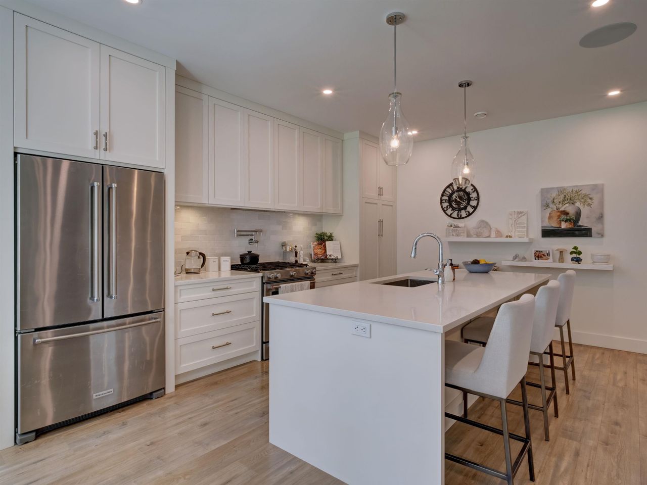 1414-sunrise-place-gibsons-area-sunshine-coast-18 at 1414 Sunrise Place, Gibsons & Area, Sunshine Coast