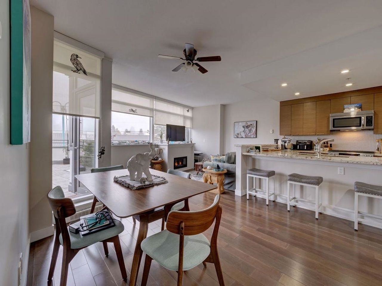 5725-teredo-street-sechelt-district-sunshine-coast-09 at 210 - 5725 Teredo Street, Sechelt District, Sunshine Coast