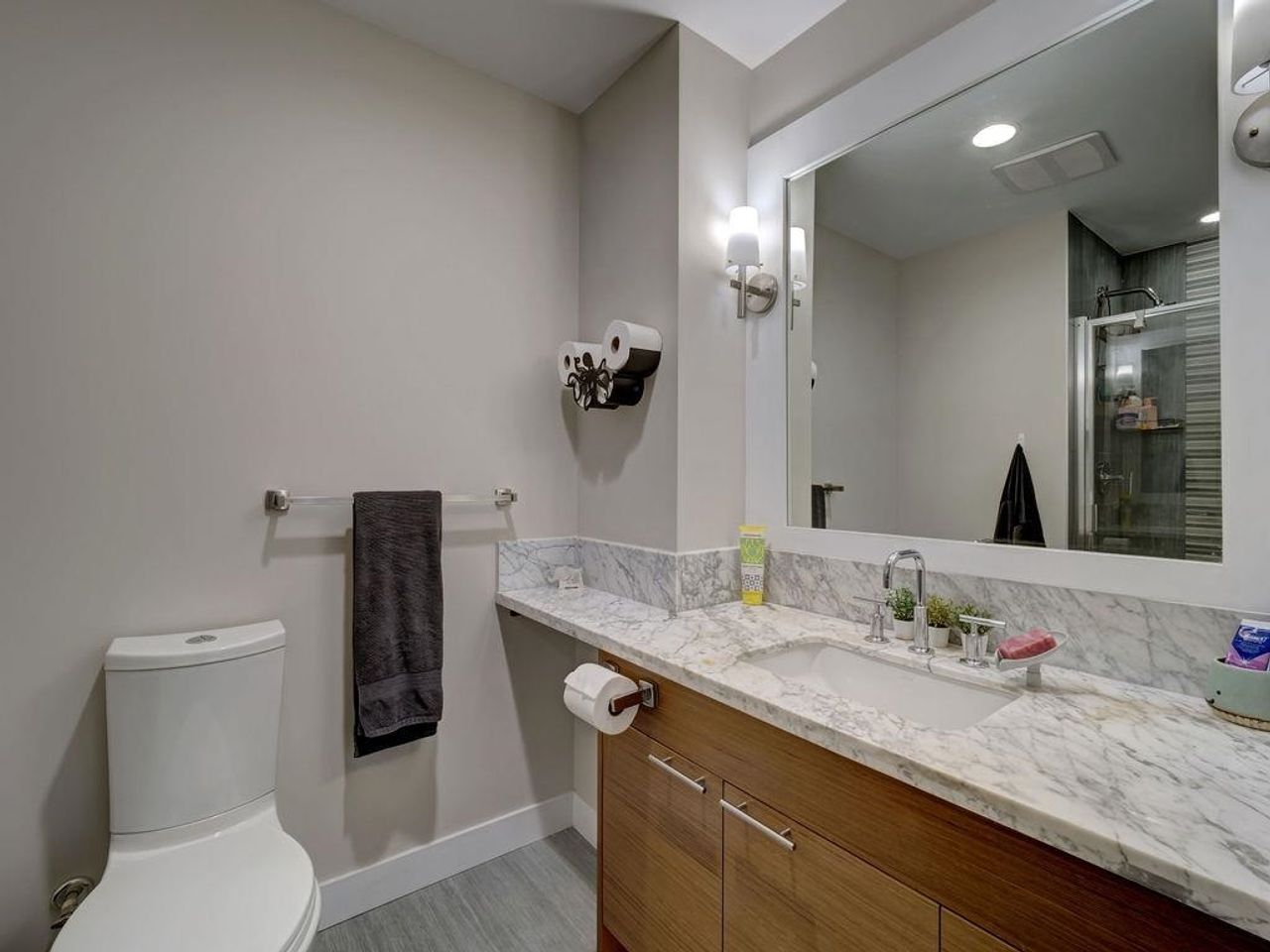 5725-teredo-street-sechelt-district-sunshine-coast-17 at 210 - 5725 Teredo Street, Sechelt District, Sunshine Coast