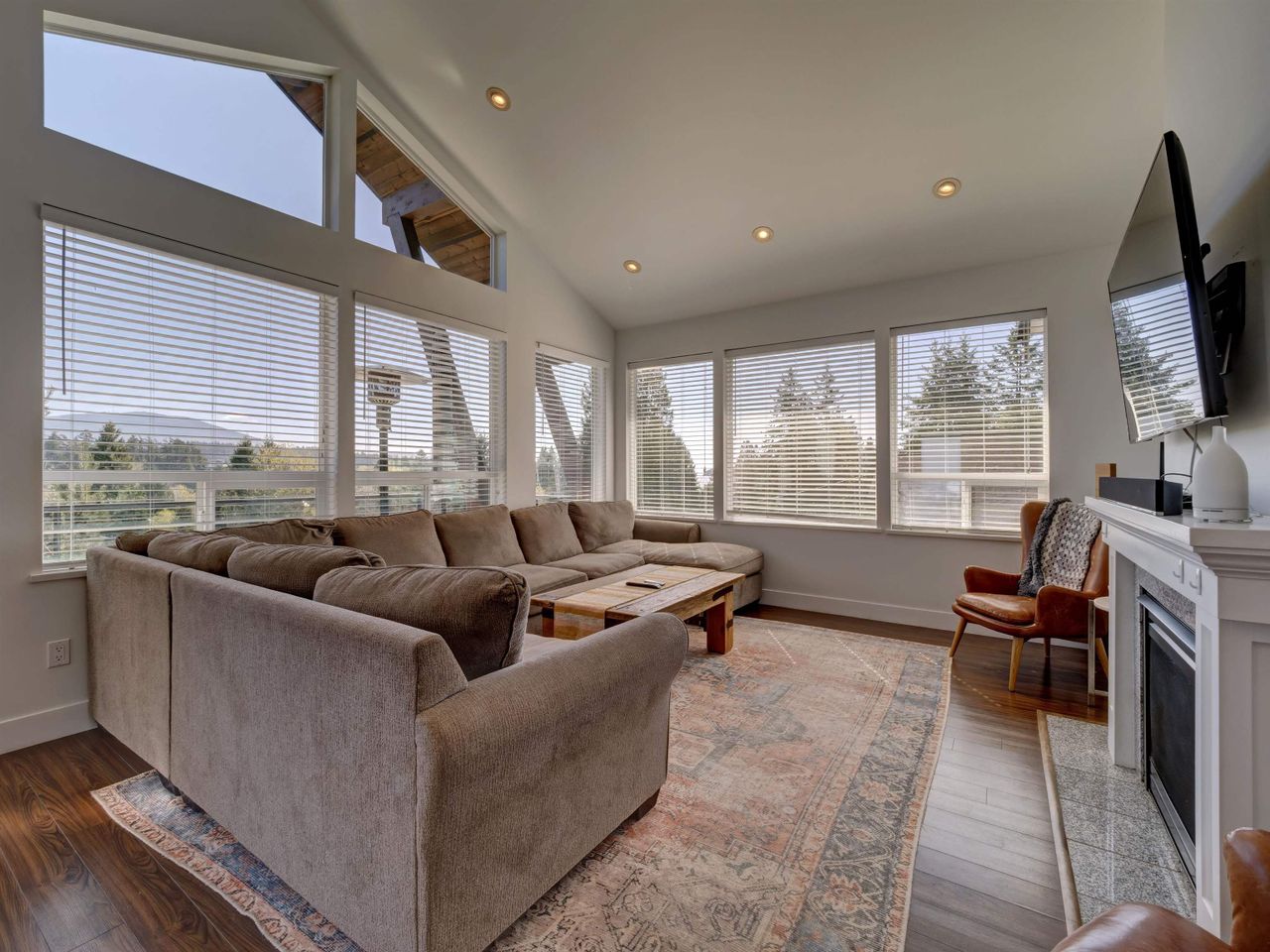 825 Bayview Heights Road, Gibsons & Area, Sunshine Coast 