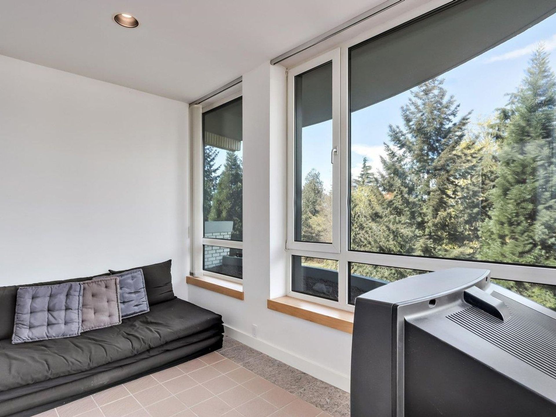 2088-barclay-street-west-end-vw-vancouver-west-07 at 501 - 2088 Barclay Street, West End VW, Vancouver West 2088-barclay-street-west-end-vw-vancouver-west-07 at 501 - 2088 Barclay Street, West End VW, Vancouver West