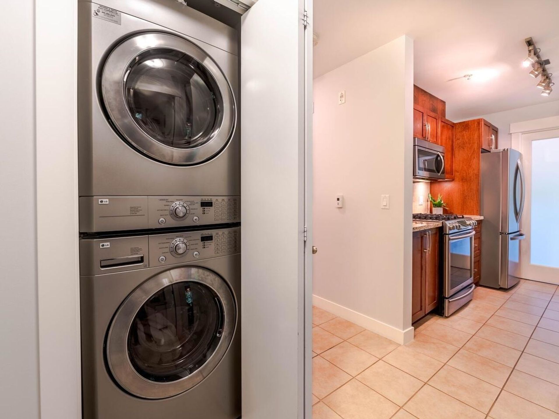 1468-st-andrews-avenue-central-lonsdale-north-vancouver-21 at 205 - 1468 St. Andrews Avenue, Central Lonsdale, North Vancouver 1468-st-andrews-avenue-central-lonsdale-north-vancouver-21 at 205 - 1468 St. Andrews Avenue, Central Lonsdale, North Vancouver