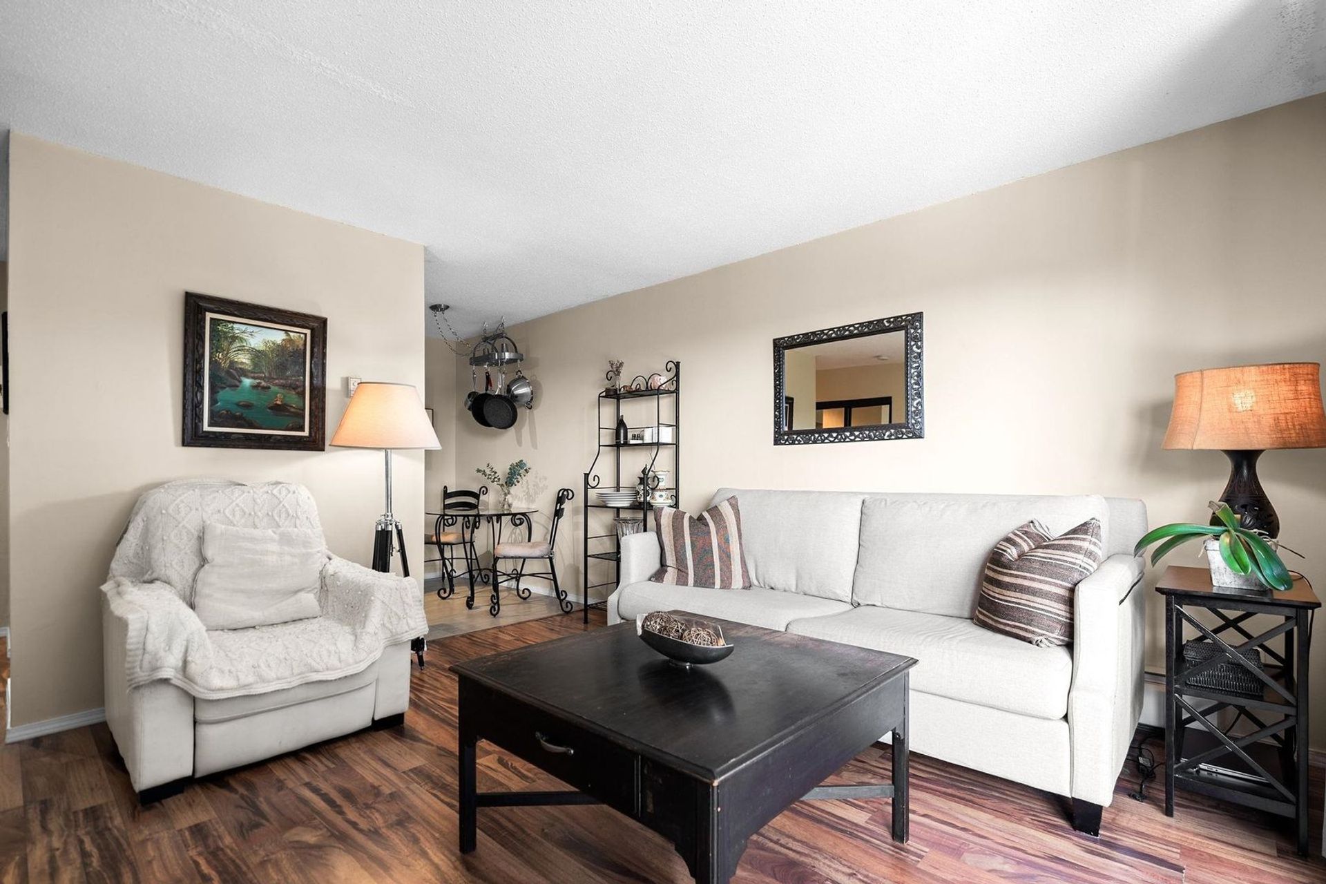 175-e-4th-street-lower-lonsdale-north-vancouver-04 at 212 - 175 E 4th Street, Lower Lonsdale, North Vancouver 175-e-4th-street-lower-lonsdale-north-vancouver-04 at 212 - 175 E 4th Street, Lower Lonsdale, North Vancouver