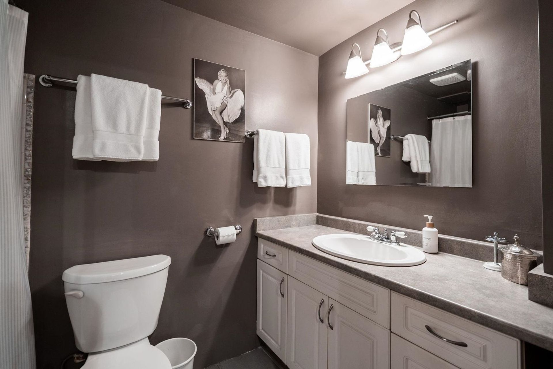 175-e-4th-street-lower-lonsdale-north-vancouver-11 at 212 - 175 E 4th Street, Lower Lonsdale, North Vancouver 175-e-4th-street-lower-lonsdale-north-vancouver-11 at 212 - 175 E 4th Street, Lower Lonsdale, North Vancouver