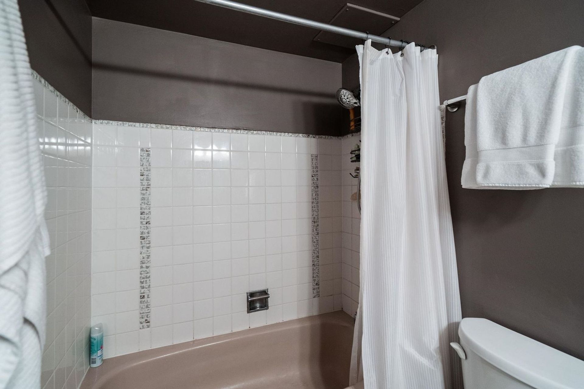 175-e-4th-street-lower-lonsdale-north-vancouver-12 at 212 - 175 E 4th Street, Lower Lonsdale, North Vancouver 175-e-4th-street-lower-lonsdale-north-vancouver-12 at 212 - 175 E 4th Street, Lower Lonsdale, North Vancouver