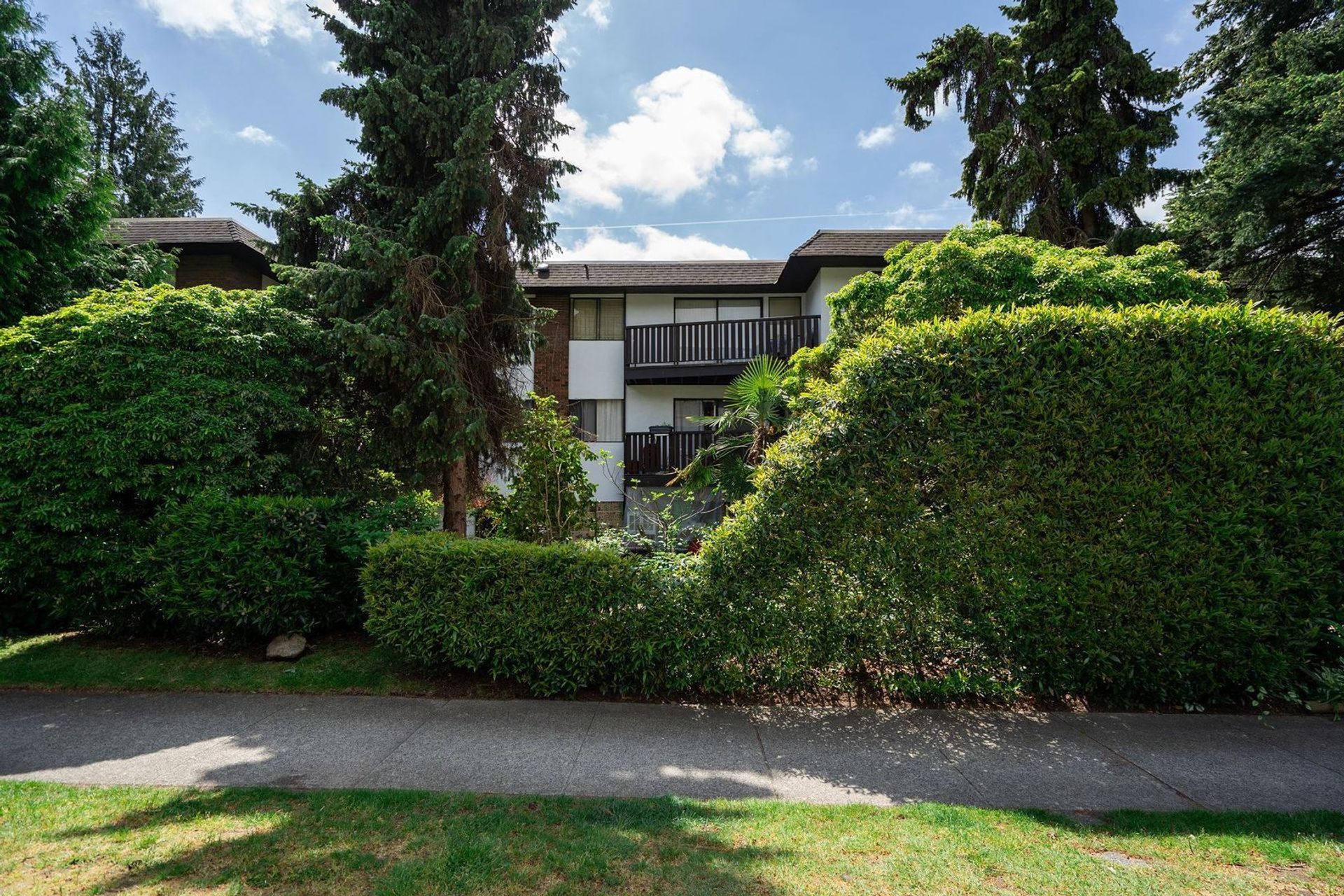 175-e-4th-street-lower-lonsdale-north-vancouver-20 at 212 - 175 E 4th Street, Lower Lonsdale, North Vancouver 175-e-4th-street-lower-lonsdale-north-vancouver-20 at 212 - 175 E 4th Street, Lower Lonsdale, North Vancouver