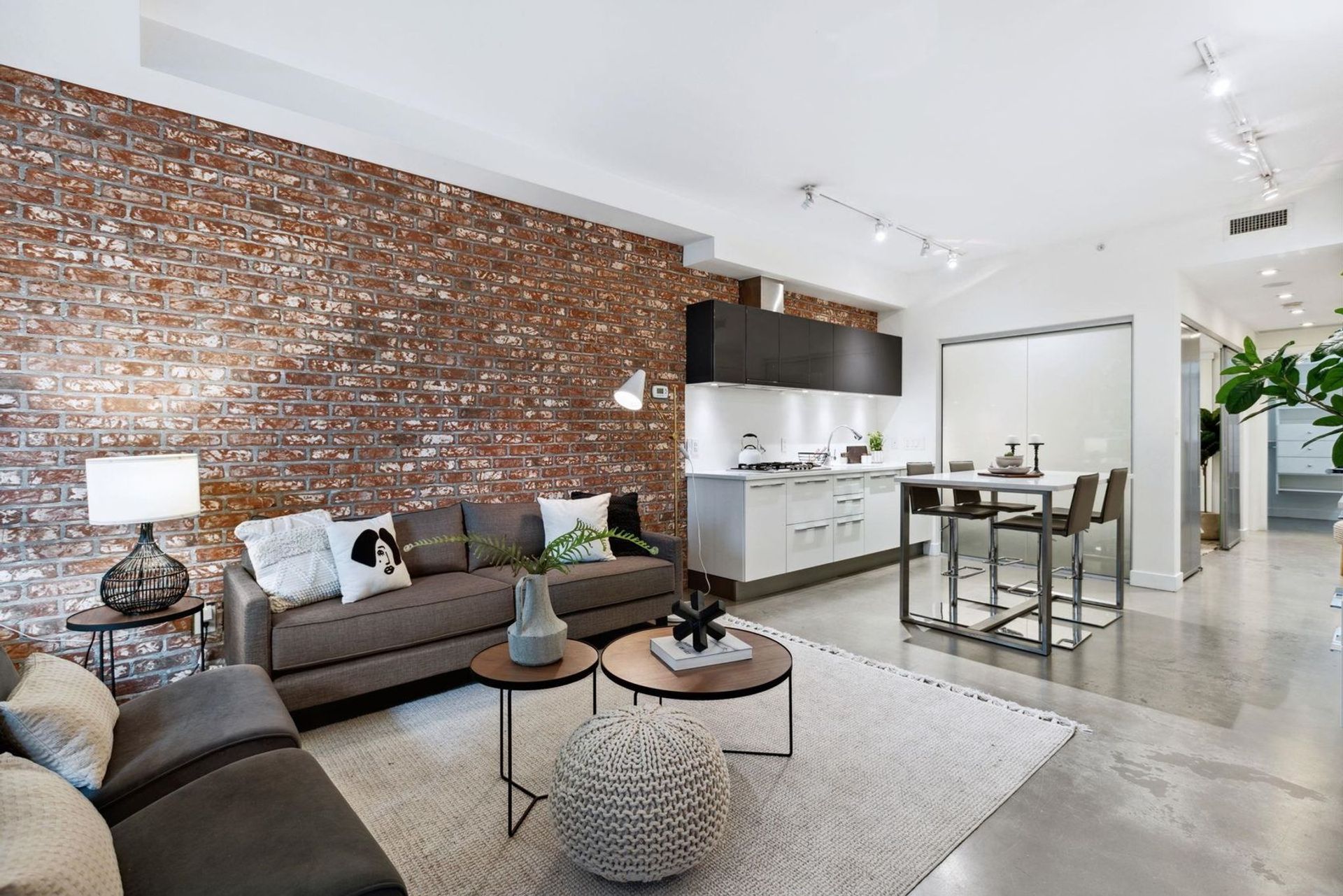 126 E 1st Avenue, Mount Pleasant VE, Vancouver East  by Miller Wark Real Estate Team 126 E 1st Avenue, Mount Pleasant VE, Vancouver East