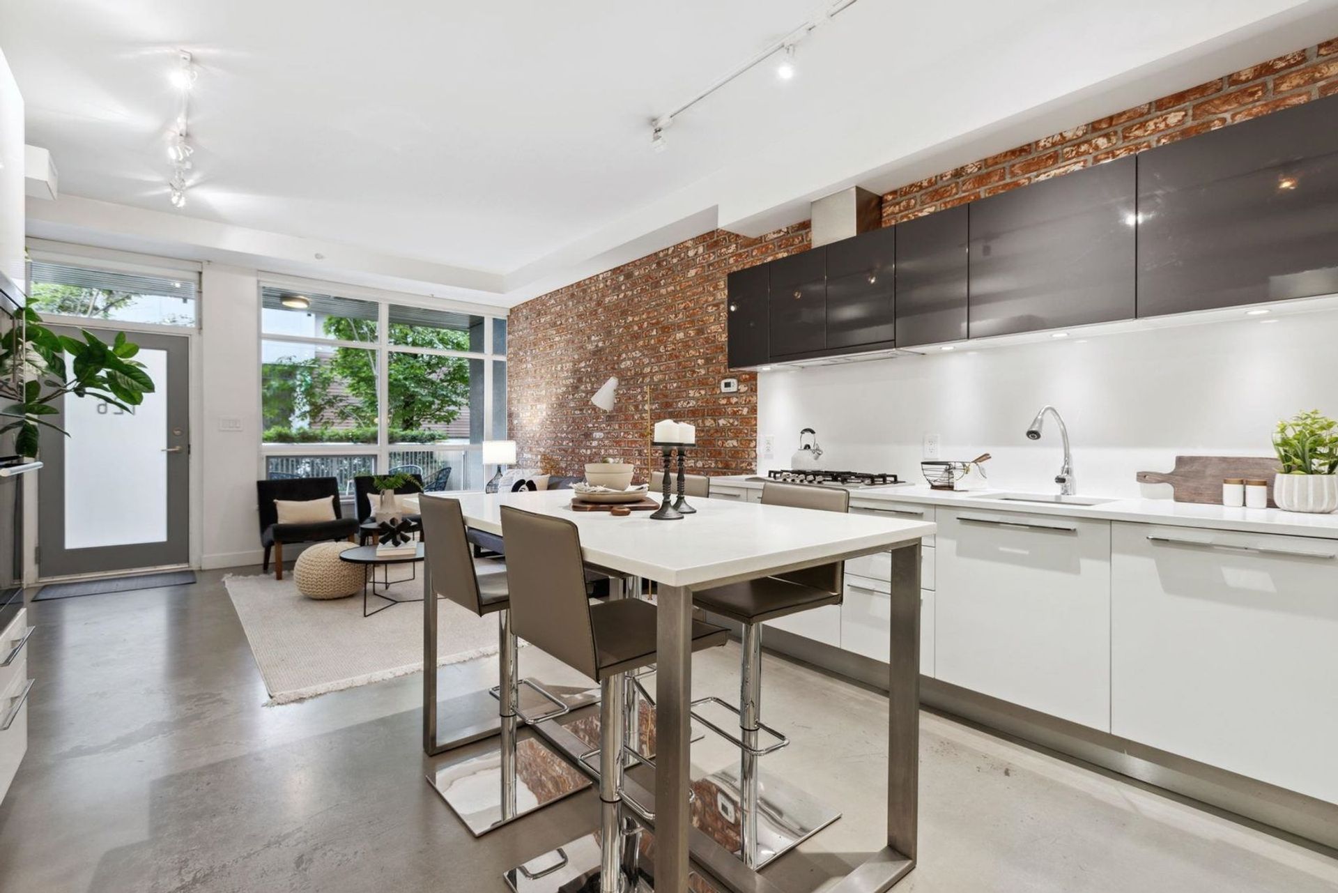 126-e-1st-avenue-mount-pleasant-ve-vancouver-east-04 at 126 E 1st Avenue, Mount Pleasant VE, Vancouver East 126-e-1st-avenue-mount-pleasant-ve-vancouver-east-04 at 126 E 1st Avenue, Mount Pleasant VE, Vancouver East