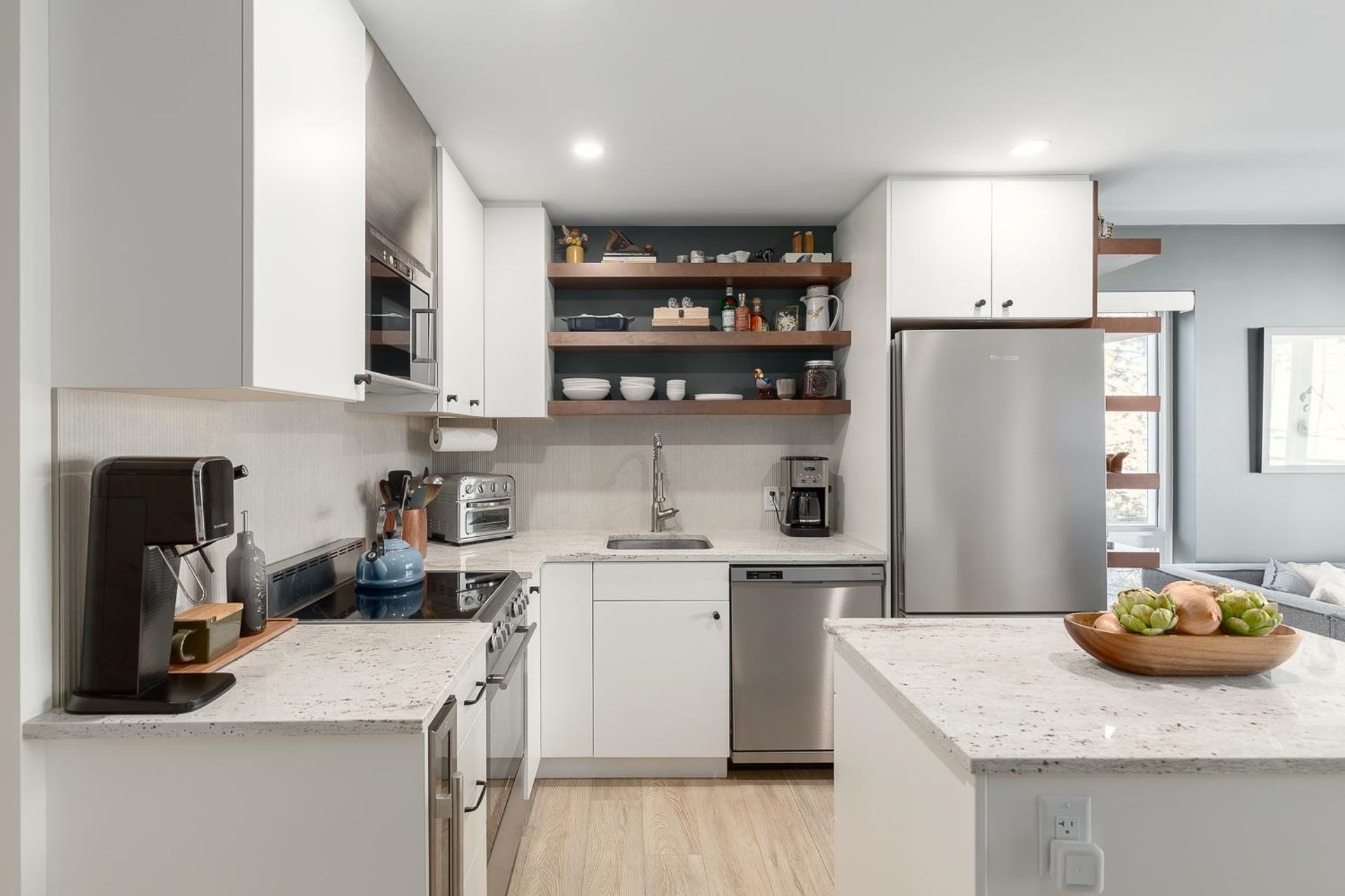 307 - 1661 E 2nd Avenue, Grandview Woodland, Vancouver East  by Miller Wark Real Estate Team 307 - 1661 E 2nd Avenue, Grandview Woodland, Vancouver East