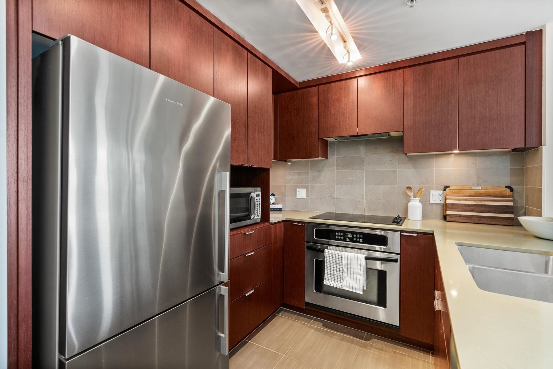 158-w-13th-street-central-lonsdale-north-vancouver-10 at 701 - 158 W 13th Street, Central Lonsdale, North Vancouver 158-w-13th-street-central-lonsdale-north-vancouver-10 at 701 - 158 W 13th Street, Central Lonsdale, North Vancouver