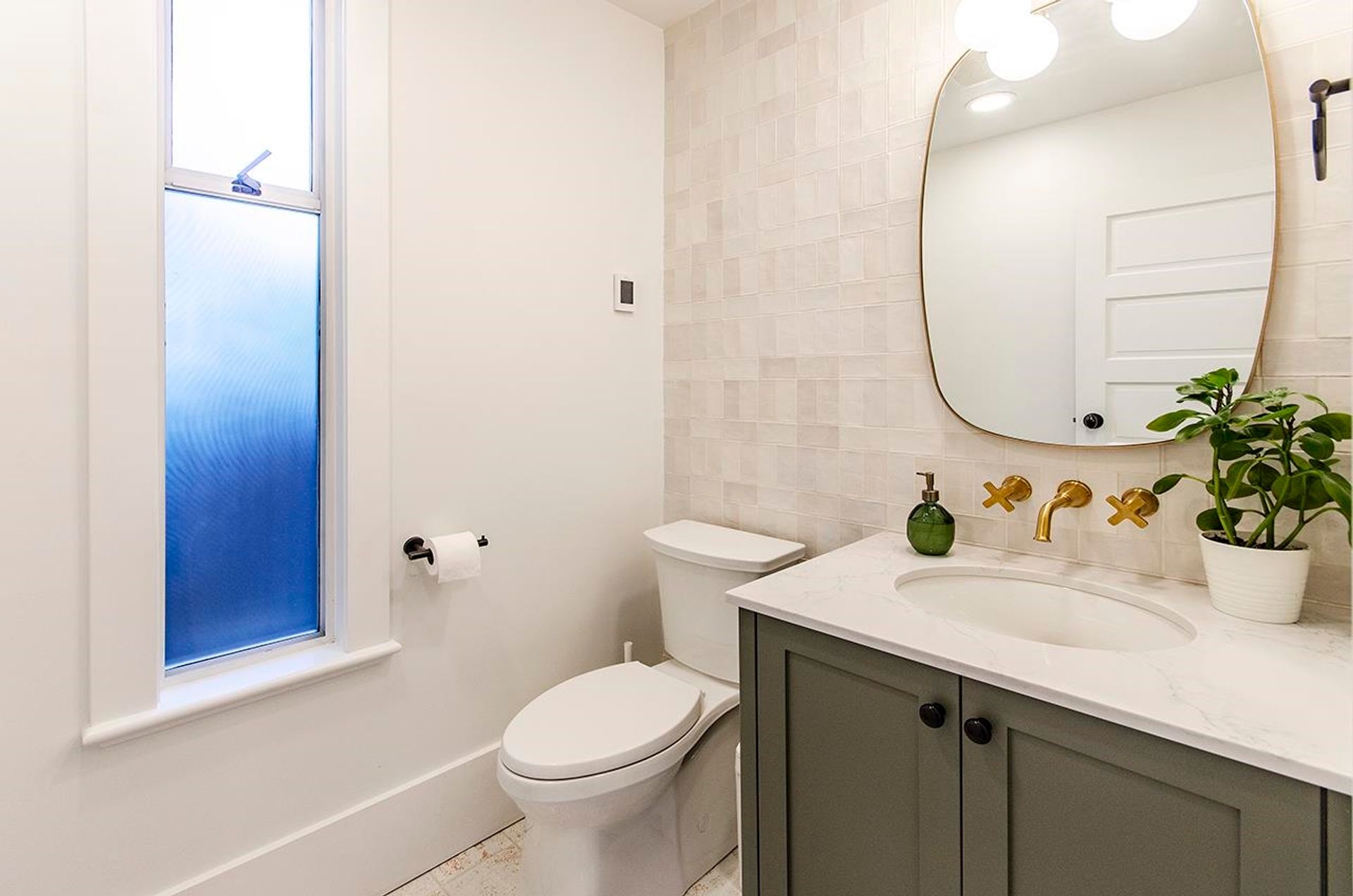 116-e-carisbrooke-road-upper-lonsdale-north-vancouver-13 at 116 E Carisbrooke Road, Upper Lonsdale, North Vancouver 116-e-carisbrooke-road-upper-lonsdale-north-vancouver-13 at 116 E Carisbrooke Road, Upper Lonsdale, North Vancouver