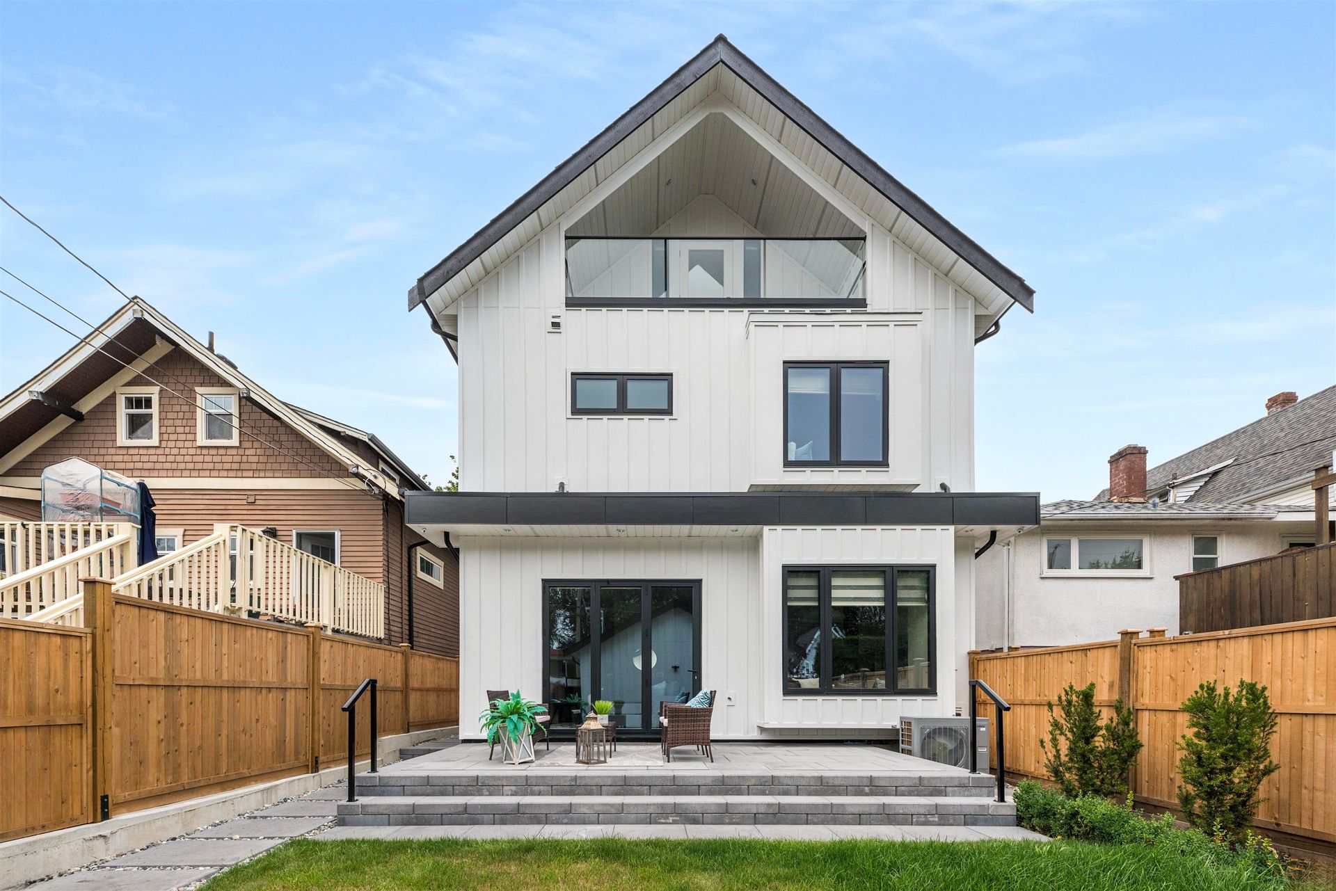 2 - 878 E 37 Avenue, Fraser VE, Vancouver East 