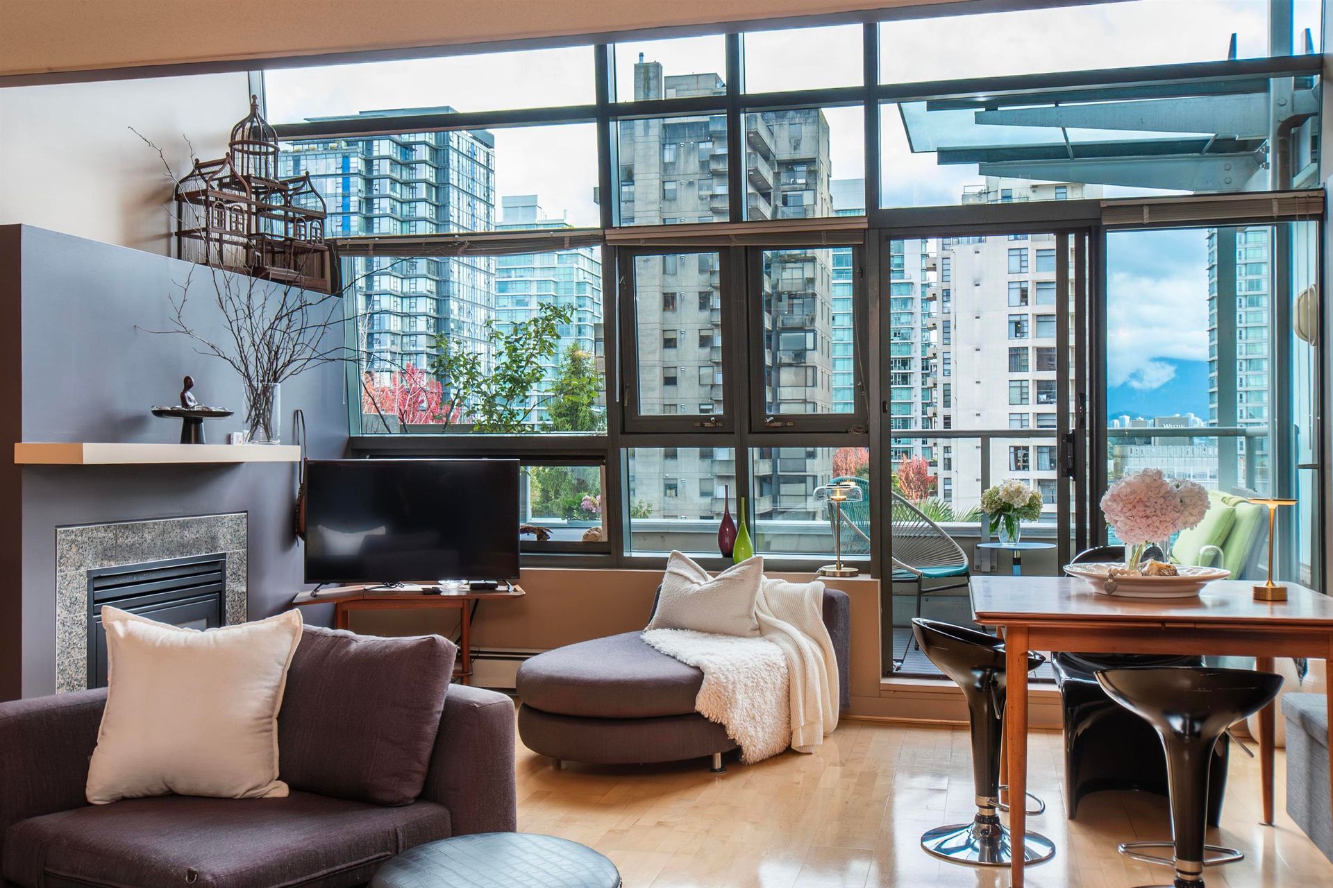 1688-robson-street-west-end-vw-vancouver-west-10 at PH4 - 1688 Robson Street, West End VW, Vancouver West 1688-robson-street-west-end-vw-vancouver-west-10 at PH4 - 1688 Robson Street, West End VW, Vancouver West