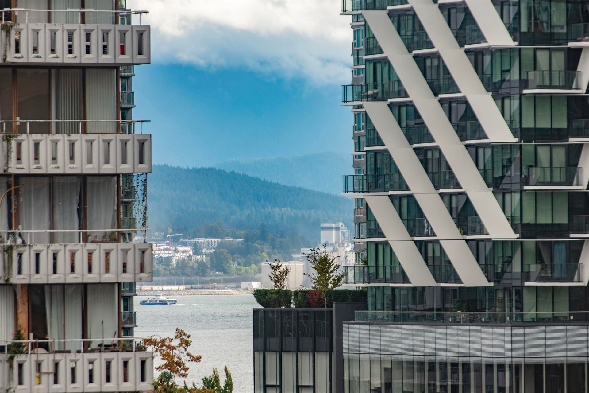 1688-robson-street-west-end-vw-vancouver-west-18 at PH4 - 1688 Robson Street, West End VW, Vancouver West 1688-robson-street-west-end-vw-vancouver-west-18 at PH4 - 1688 Robson Street, West End VW, Vancouver West