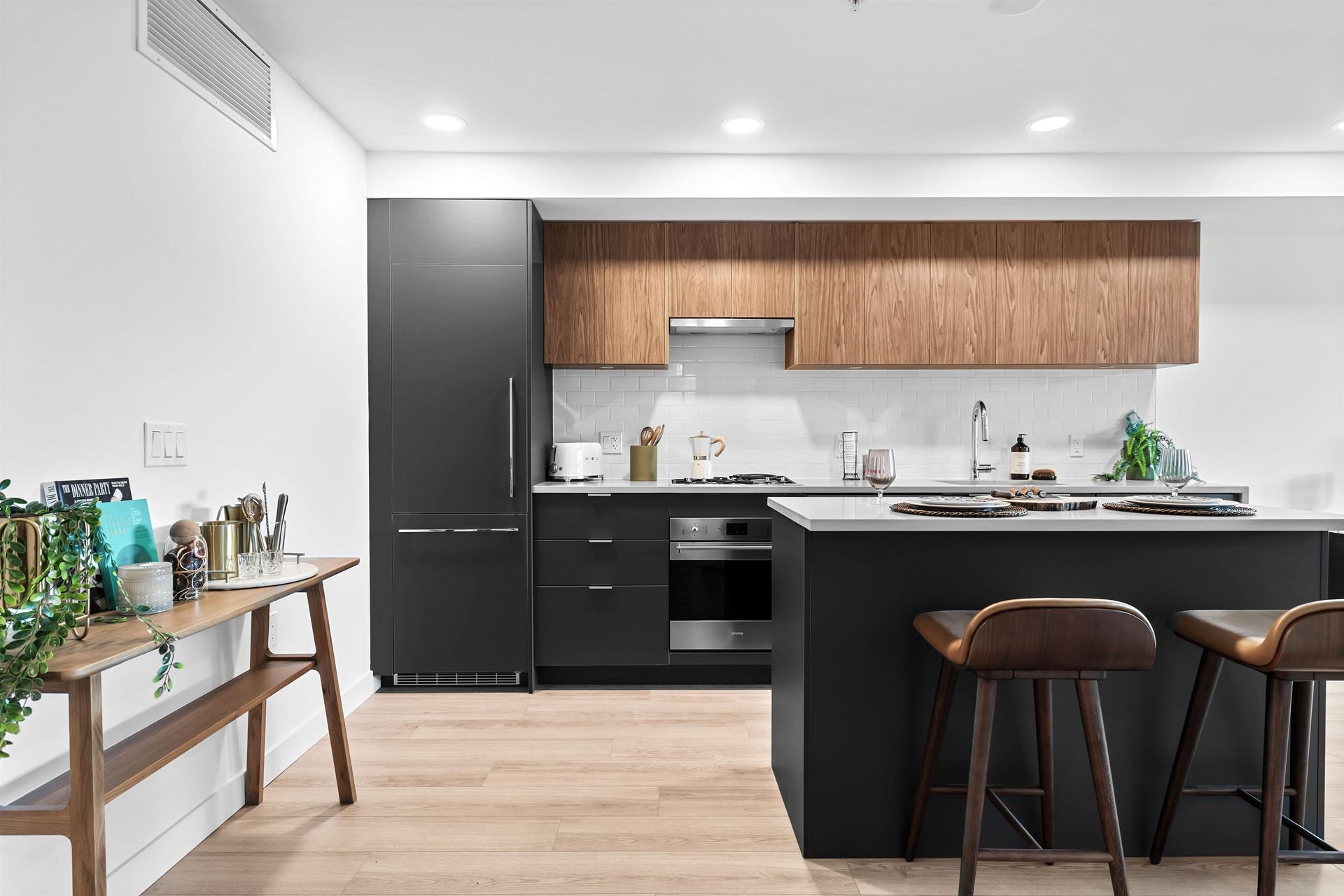 204 - 2419 Grant Street, Renfrew VE, Vancouver East 