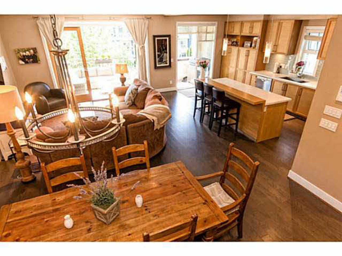 image-261806894-7.jpg at 13 - 555  Drive, Roche Point, North Vancouver image-261806894-7.jpg at 13 - 555  Drive, Roche Point, North Vancouver