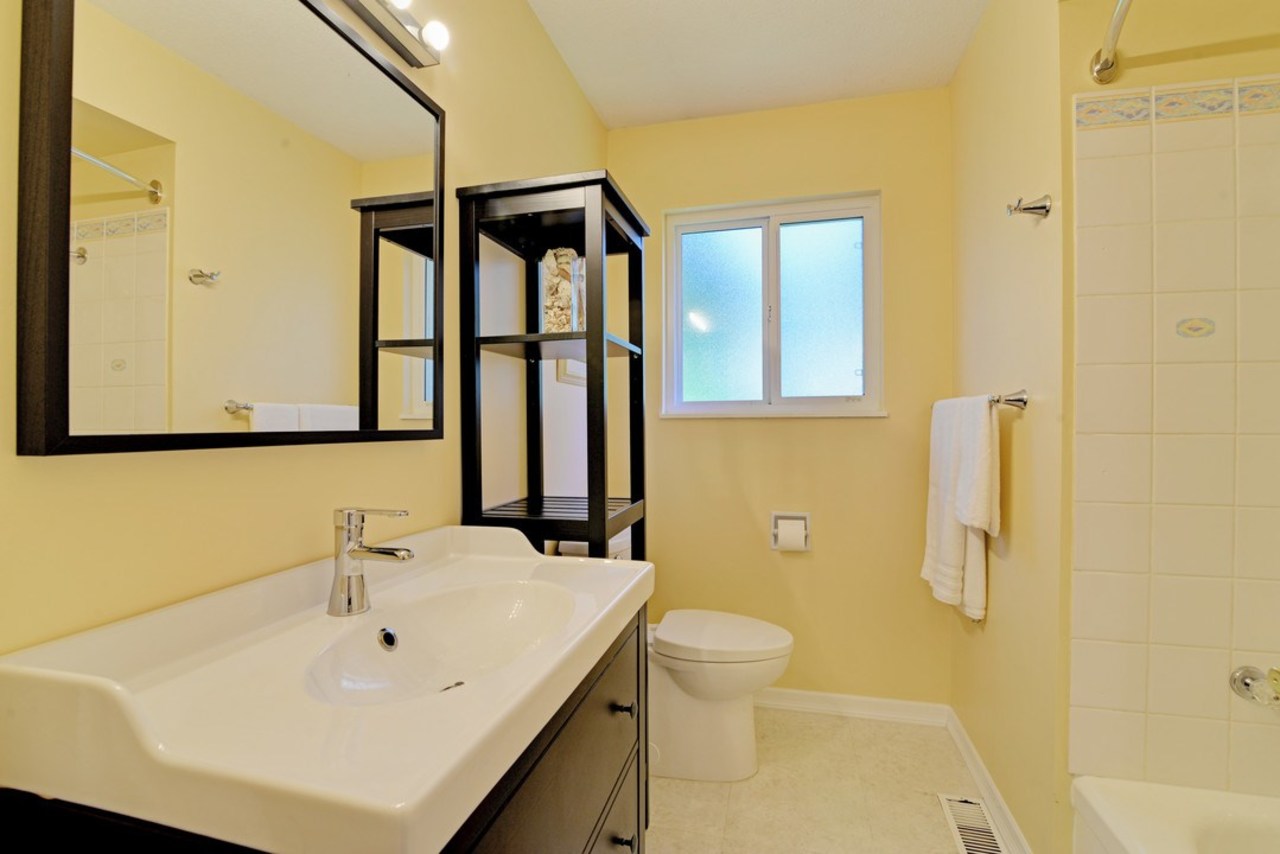 12.jpg at 4663  Place, Lynn Valley, North Vancouver 12.jpg at 4663  Place, Lynn Valley, North Vancouver