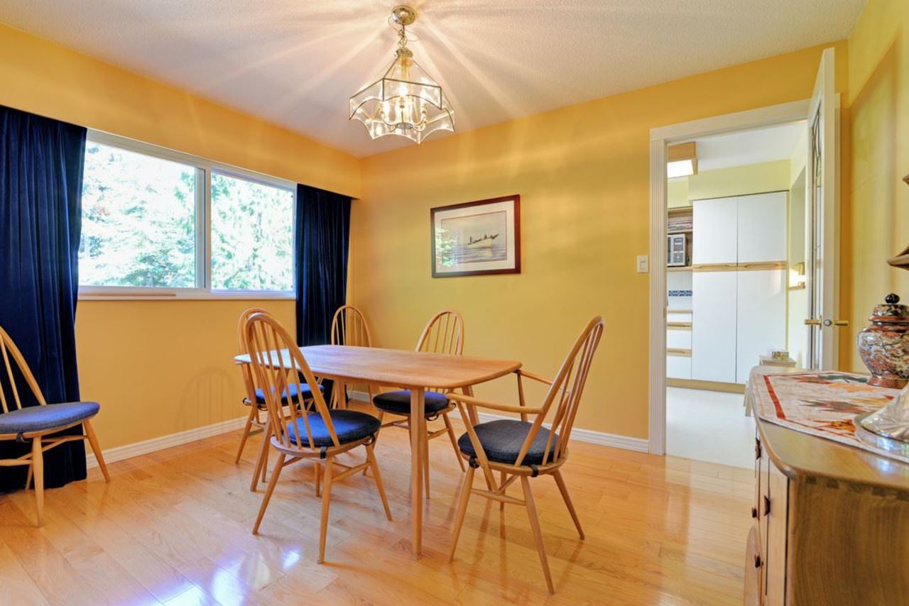 4.jpg at 4663  Place, Lynn Valley, North Vancouver 4.jpg at 4663  Place, Lynn Valley, North Vancouver