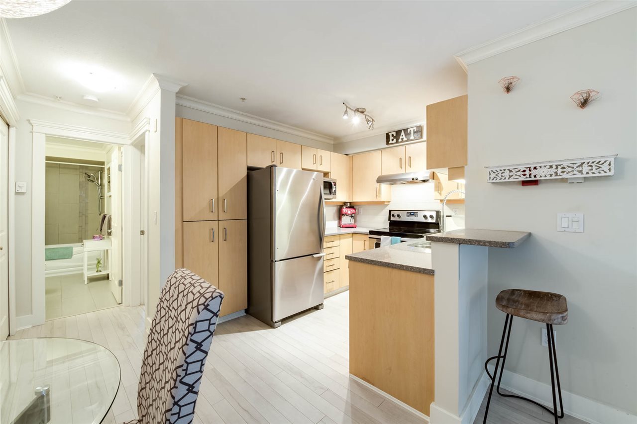 332-lonsdale-avenue-lower-lonsdale-north-vancouver-02 at C4 - 332 Lonsdale Avenue, Lower Lonsdale, North Vancouver 332-lonsdale-avenue-lower-lonsdale-north-vancouver-02 at C4 - 332 Lonsdale Avenue, Lower Lonsdale, North Vancouver