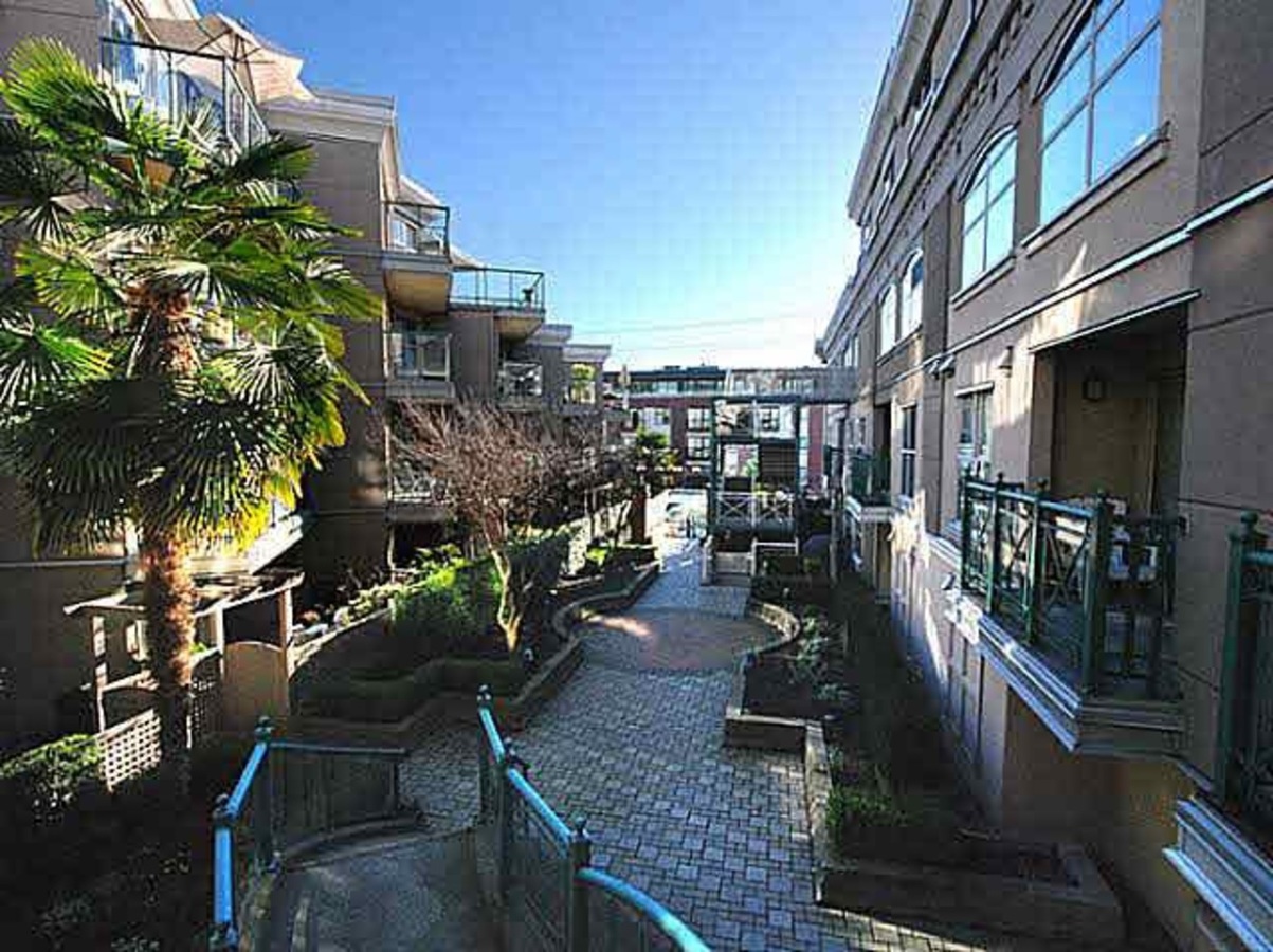 332-lonsdale-avenue-lower-lonsdale-north-vancouver-07 at C4 - 332 Lonsdale Avenue, Lower Lonsdale, North Vancouver 332-lonsdale-avenue-lower-lonsdale-north-vancouver-07 at C4 - 332 Lonsdale Avenue, Lower Lonsdale, North Vancouver