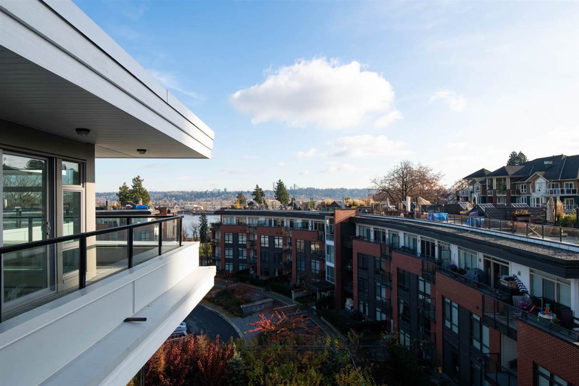 26-e-royal-avenue-fraserview-nw-new-westminster-02 at 405 - 26 E Royal Avenue, Fraserview NW, New Westminster 26-e-royal-avenue-fraserview-nw-new-westminster-02 at 405 - 26 E Royal Avenue, Fraserview NW, New Westminster