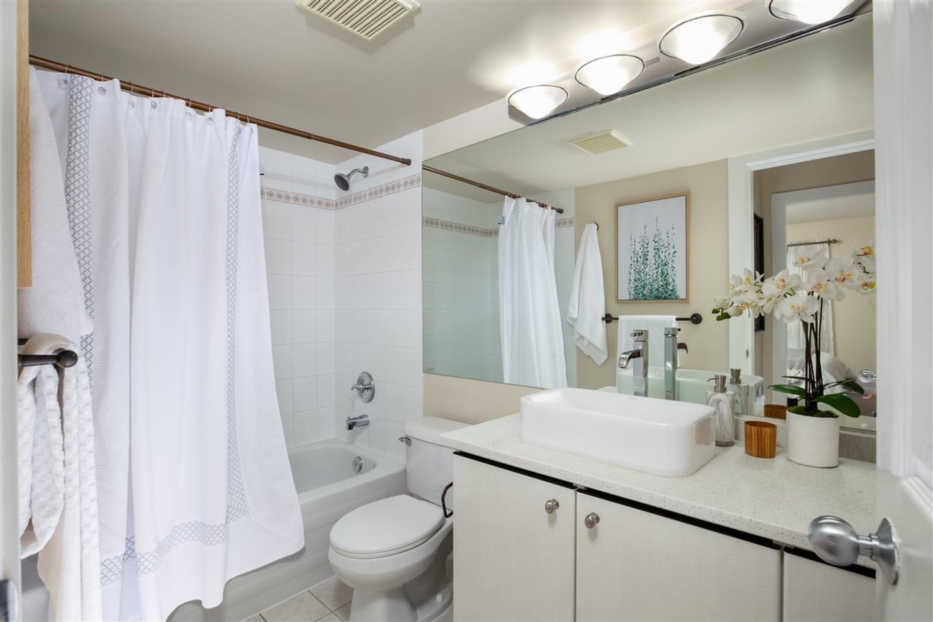 150-w-22nd-street-central-lonsdale-north-vancouver-07 at 411 - 150 W 22nd Street, Central Lonsdale, North Vancouver 150-w-22nd-street-central-lonsdale-north-vancouver-07 at 411 - 150 W 22nd Street, Central Lonsdale, North Vancouver