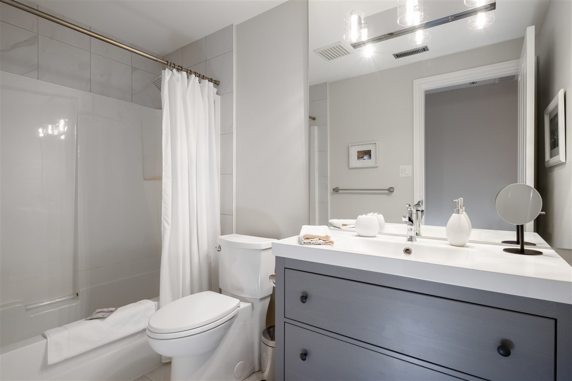 3017-brookridge-drive-edgemont-north-vancouver-19 at 3017 Brookridge Drive, Edgemont, North Vancouver 3017-brookridge-drive-edgemont-north-vancouver-19 at 3017 Brookridge Drive, Edgemont, North Vancouver