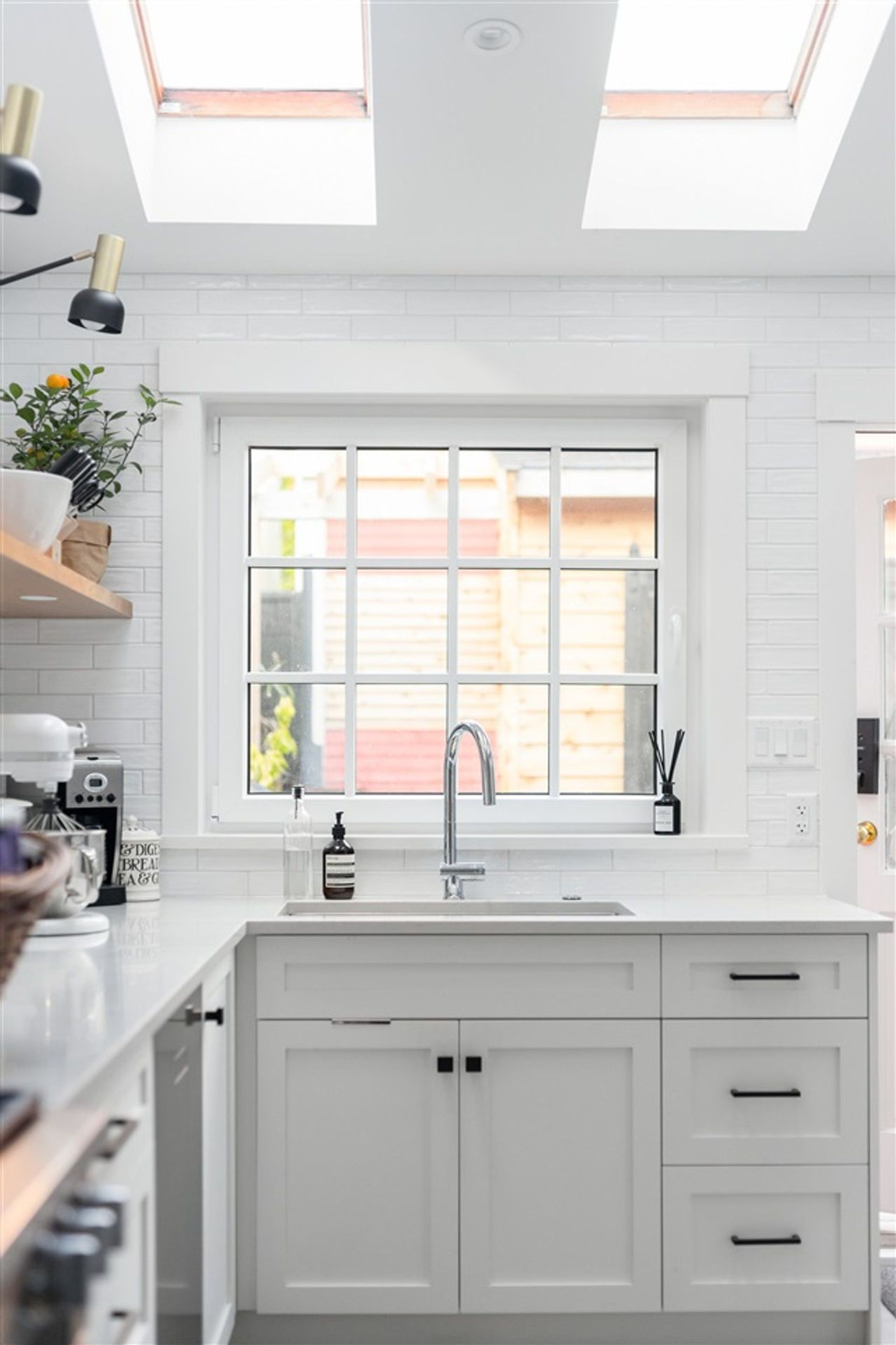 238-w-5th-street-lower-lonsdale-north-vancouver-06 at 238 W 5th Street, Lower Lonsdale, North Vancouver 238-w-5th-street-lower-lonsdale-north-vancouver-06 at 238 W 5th Street, Lower Lonsdale, North Vancouver