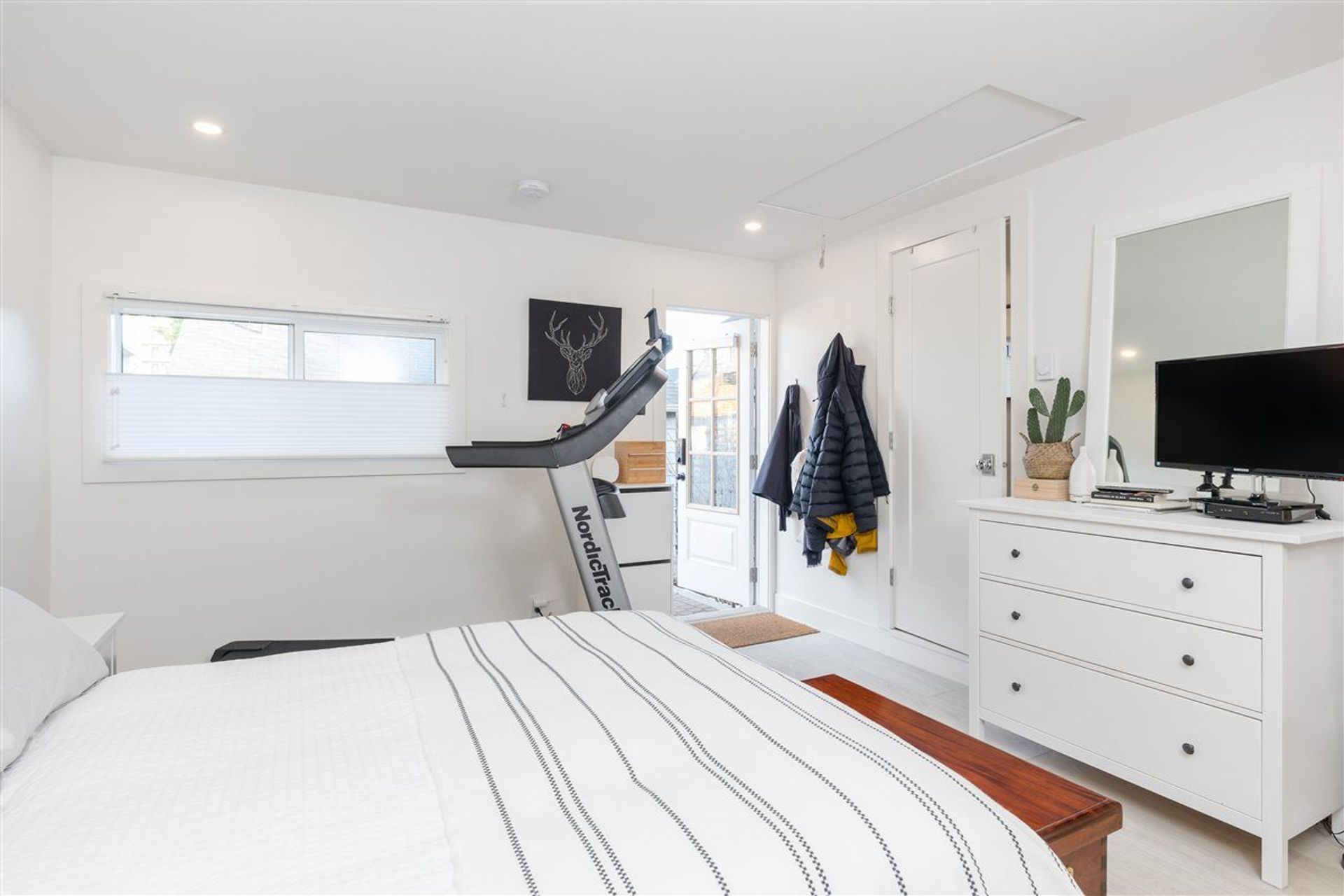 238-w-5th-street-lower-lonsdale-north-vancouver-23 at 238 W 5th Street, Lower Lonsdale, North Vancouver 238-w-5th-street-lower-lonsdale-north-vancouver-23 at 238 W 5th Street, Lower Lonsdale, North Vancouver