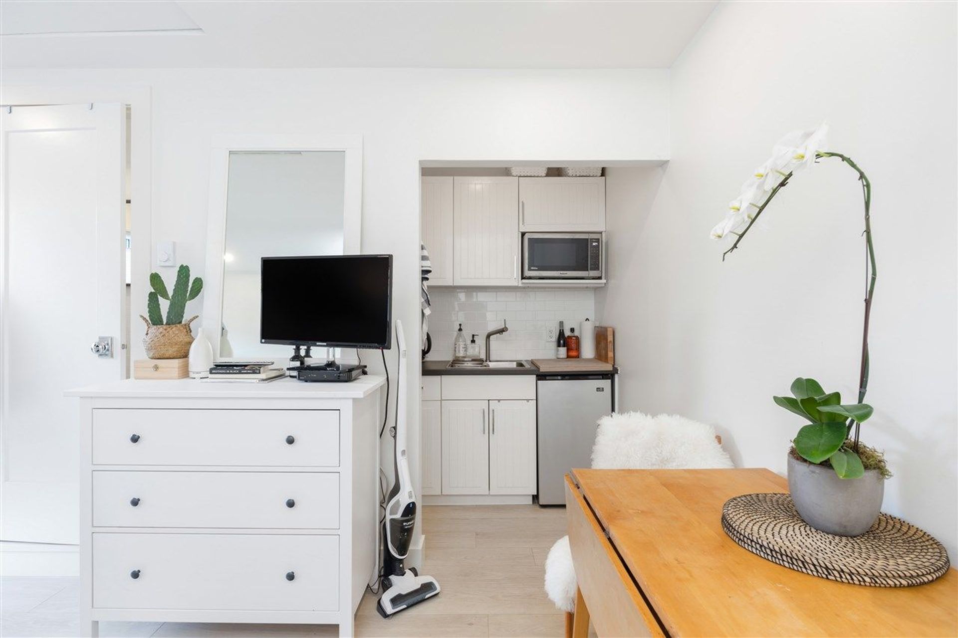 238-w-5th-street-lower-lonsdale-north-vancouver-24 at 238 W 5th Street, Lower Lonsdale, North Vancouver 238-w-5th-street-lower-lonsdale-north-vancouver-24 at 238 W 5th Street, Lower Lonsdale, North Vancouver