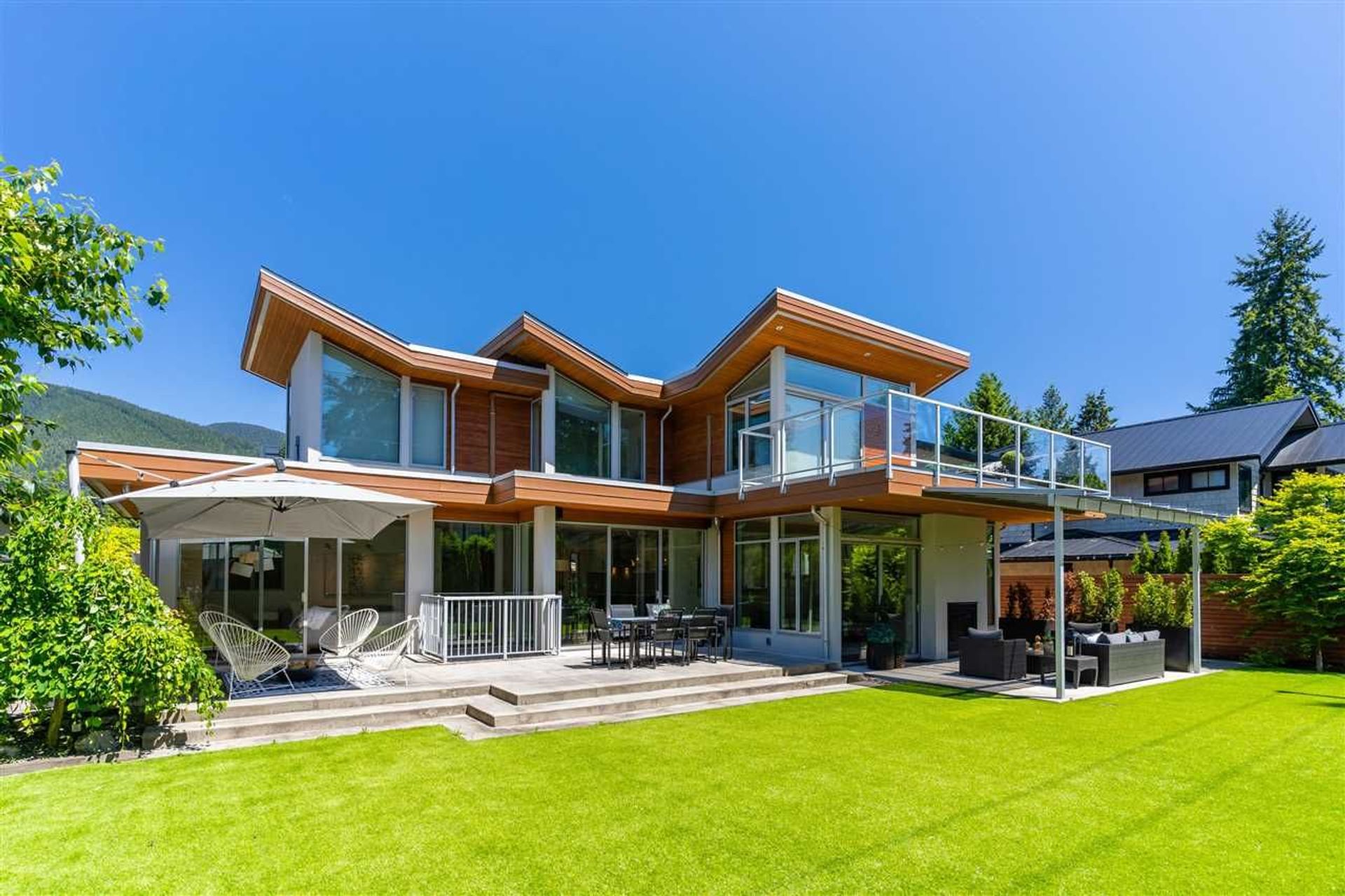 907-kennedy-avenue-edgemont-north-vancouver-39 at 907 Kennedy Avenue, Edgemont, North Vancouver 907-kennedy-avenue-edgemont-north-vancouver-39 at 907 Kennedy Avenue, Edgemont, North Vancouver