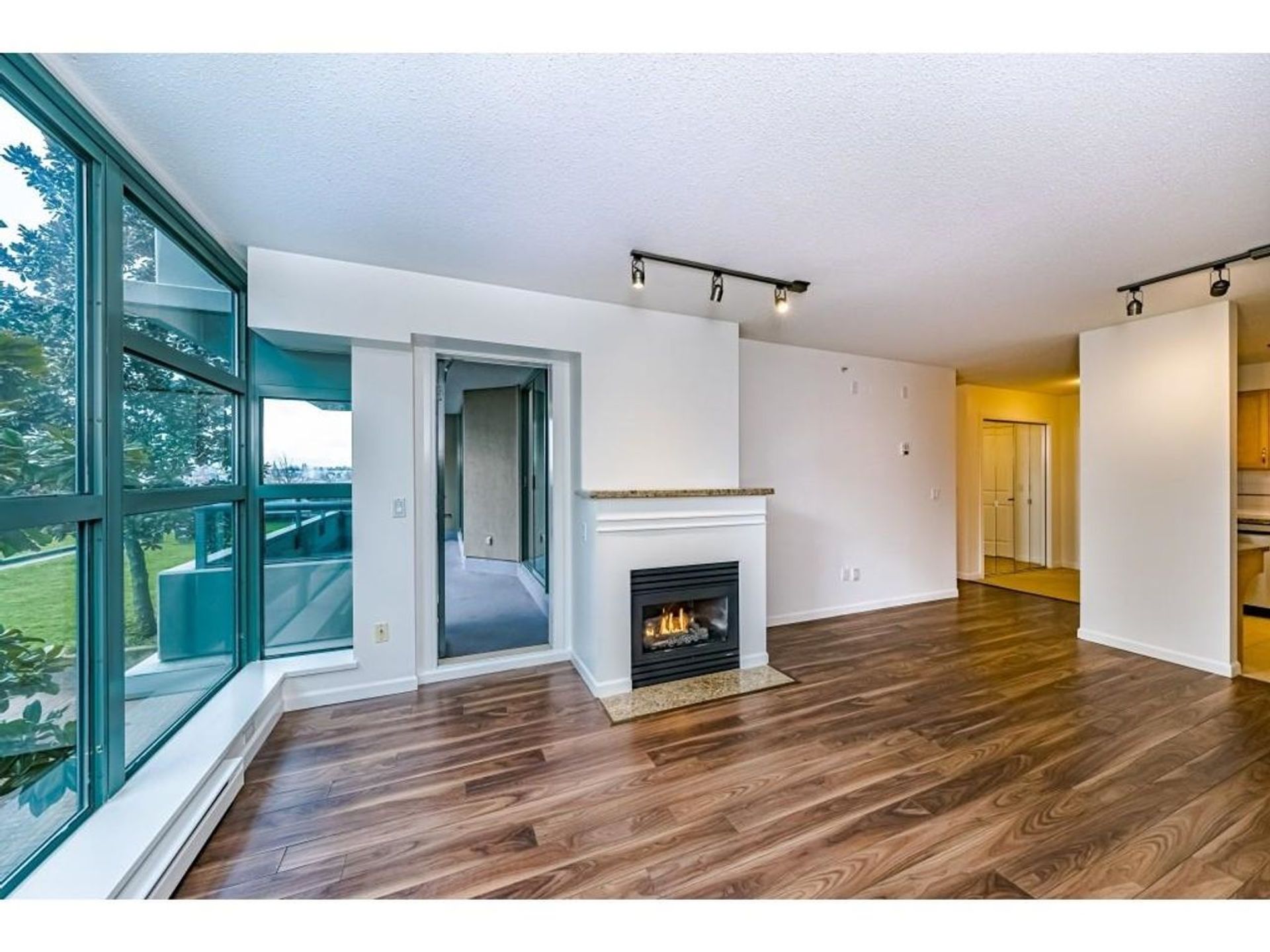 4398-buchanan-street-brentwood-park-burnaby-north-05 at 402 - 4398 Buchanan Street, Brentwood Park, Burnaby North 4398-buchanan-street-brentwood-park-burnaby-north-05 at 402 - 4398 Buchanan Street, Brentwood Park, Burnaby North