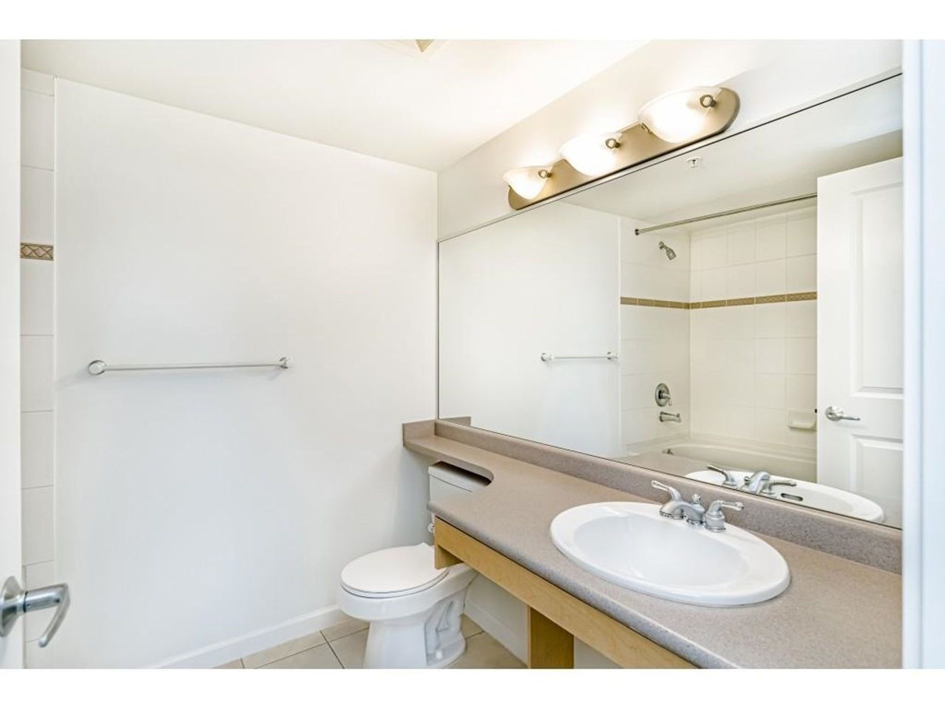 4398-buchanan-street-brentwood-park-burnaby-north-14 at 402 - 4398 Buchanan Street, Brentwood Park, Burnaby North 4398-buchanan-street-brentwood-park-burnaby-north-14 at 402 - 4398 Buchanan Street, Brentwood Park, Burnaby North