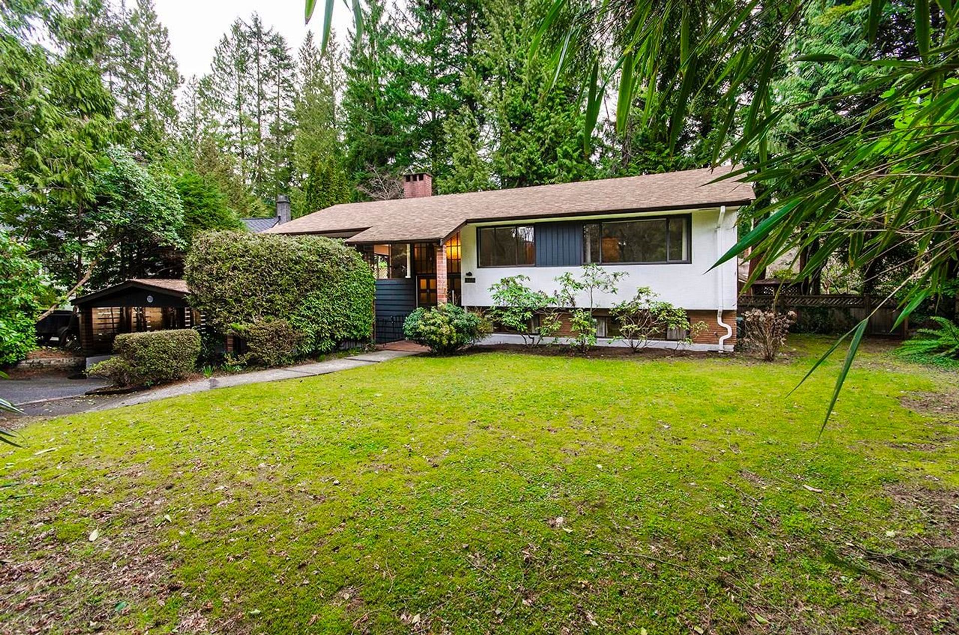 3738-hillcrest-avenue-edgemont-north-vancouver-02 at 3738 Hillcrest Avenue, Edgemont, North Vancouver 3738-hillcrest-avenue-edgemont-north-vancouver-02 at 3738 Hillcrest Avenue, Edgemont, North Vancouver