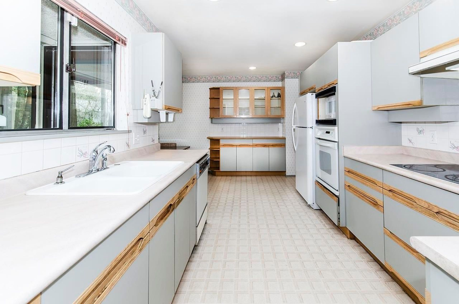 3738-hillcrest-avenue-edgemont-north-vancouver-06 at 3738 Hillcrest Avenue, Edgemont, North Vancouver 3738-hillcrest-avenue-edgemont-north-vancouver-06 at 3738 Hillcrest Avenue, Edgemont, North Vancouver