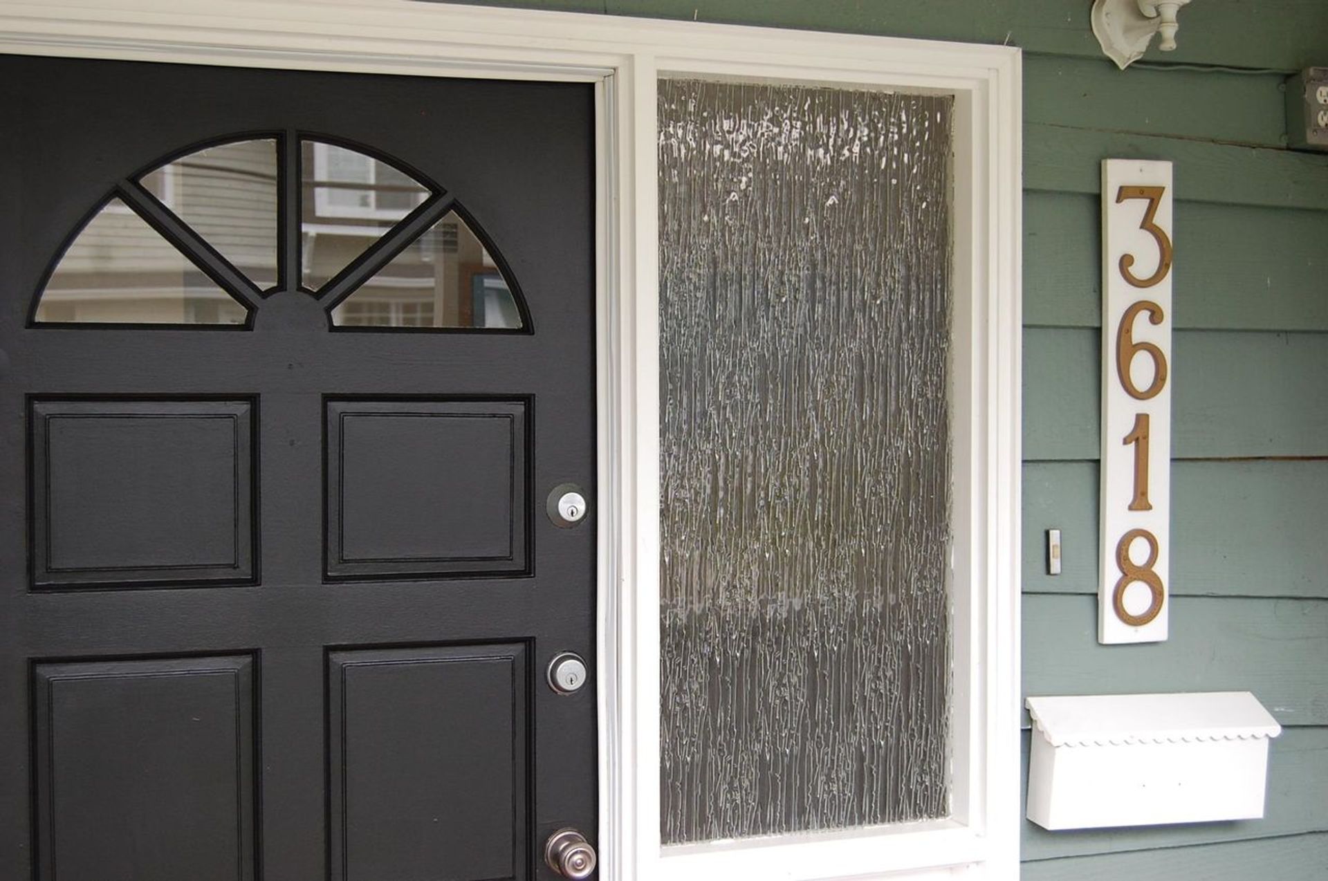 3618-maginnis-avenue-lynn-valley-north-vancouver-02 at 3618 Maginnis Avenue, Lynn Valley, North Vancouver 3618-maginnis-avenue-lynn-valley-north-vancouver-02 at 3618 Maginnis Avenue, Lynn Valley, North Vancouver