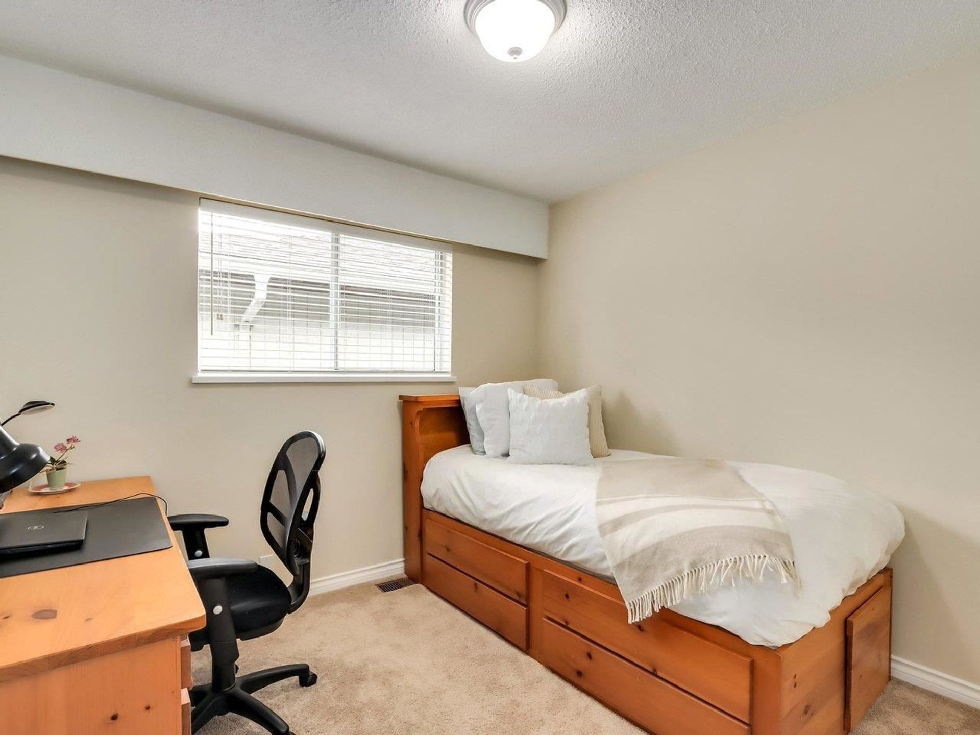 3618-maginnis-avenue-lynn-valley-north-vancouver-15 at 3618 Maginnis Avenue, Lynn Valley, North Vancouver 3618-maginnis-avenue-lynn-valley-north-vancouver-15 at 3618 Maginnis Avenue, Lynn Valley, North Vancouver