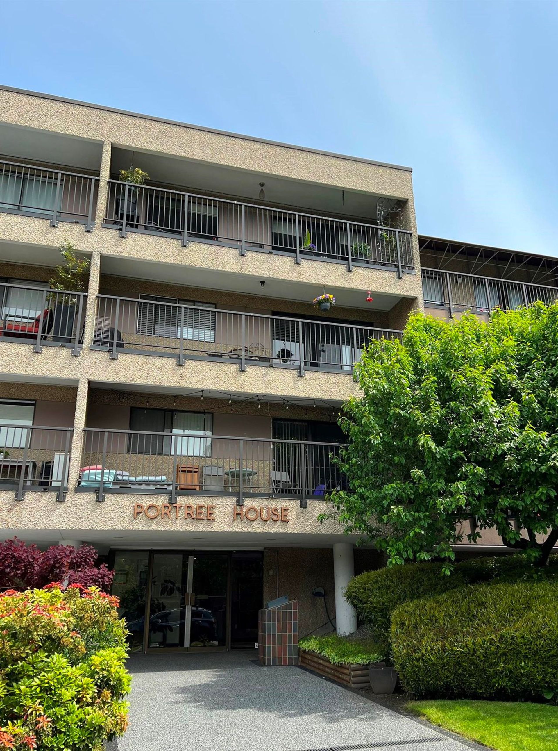 208 - 330 E 1st Street, Lower Lonsdale, North Vancouver  by Miller Wark Real Estate Team 208 - 330 E 1st Street, Lower Lonsdale, North Vancouver