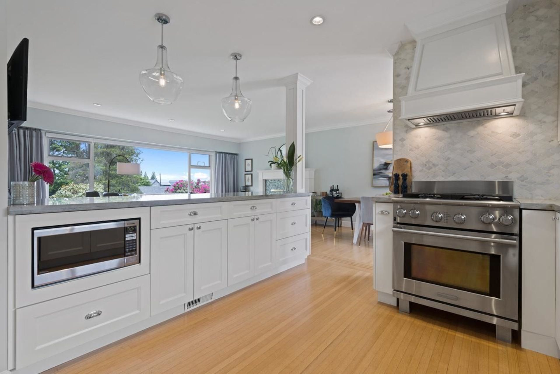 896-wavertree-road-forest-hills-nv-north-vancouver-04 at 896 Wavertree Road, Forest Hills NV, North Vancouver 896-wavertree-road-forest-hills-nv-north-vancouver-04 at 896 Wavertree Road, Forest Hills NV, North Vancouver