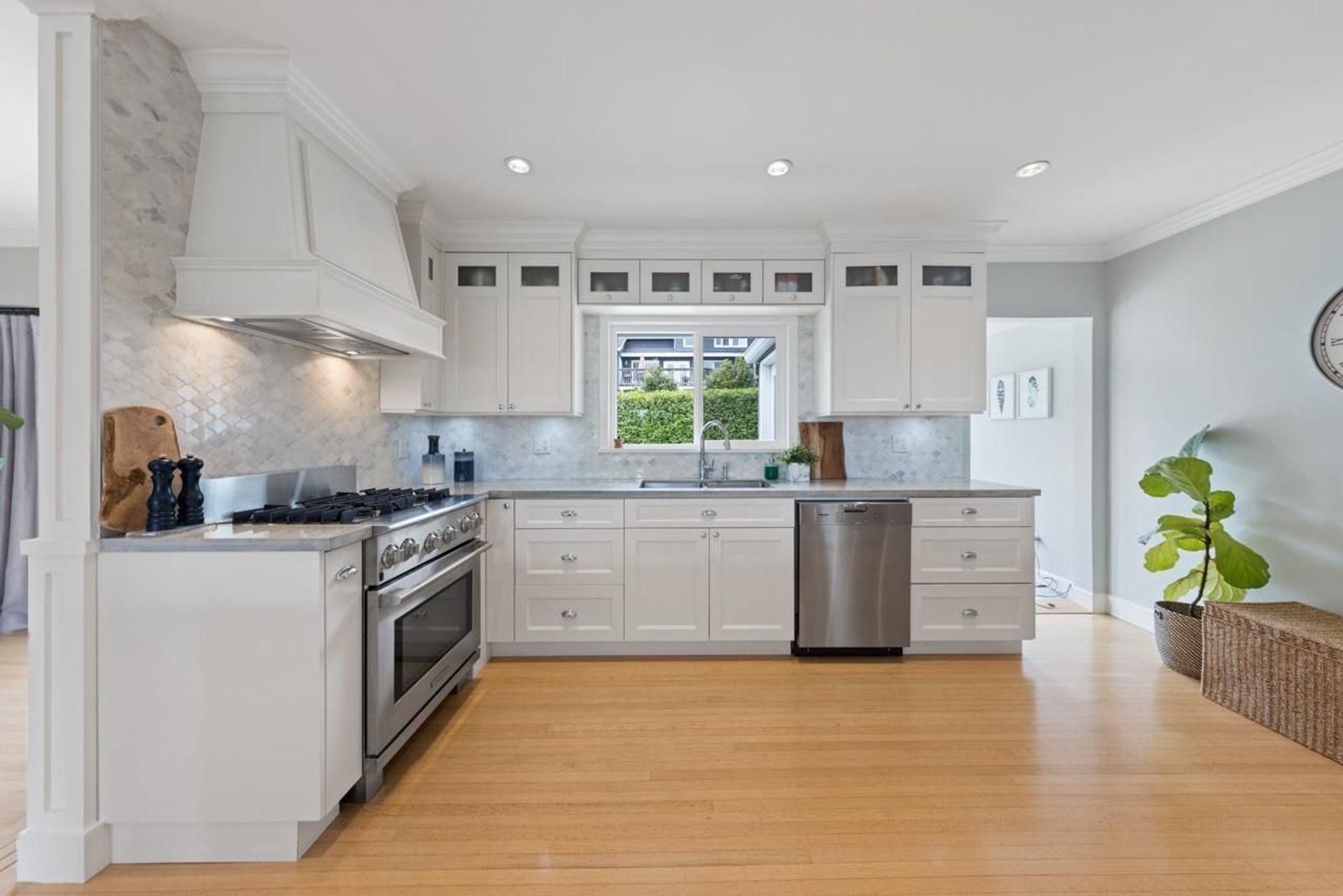 896-wavertree-road-forest-hills-nv-north-vancouver-05 at 896 Wavertree Road, Forest Hills NV, North Vancouver 896-wavertree-road-forest-hills-nv-north-vancouver-05 at 896 Wavertree Road, Forest Hills NV, North Vancouver