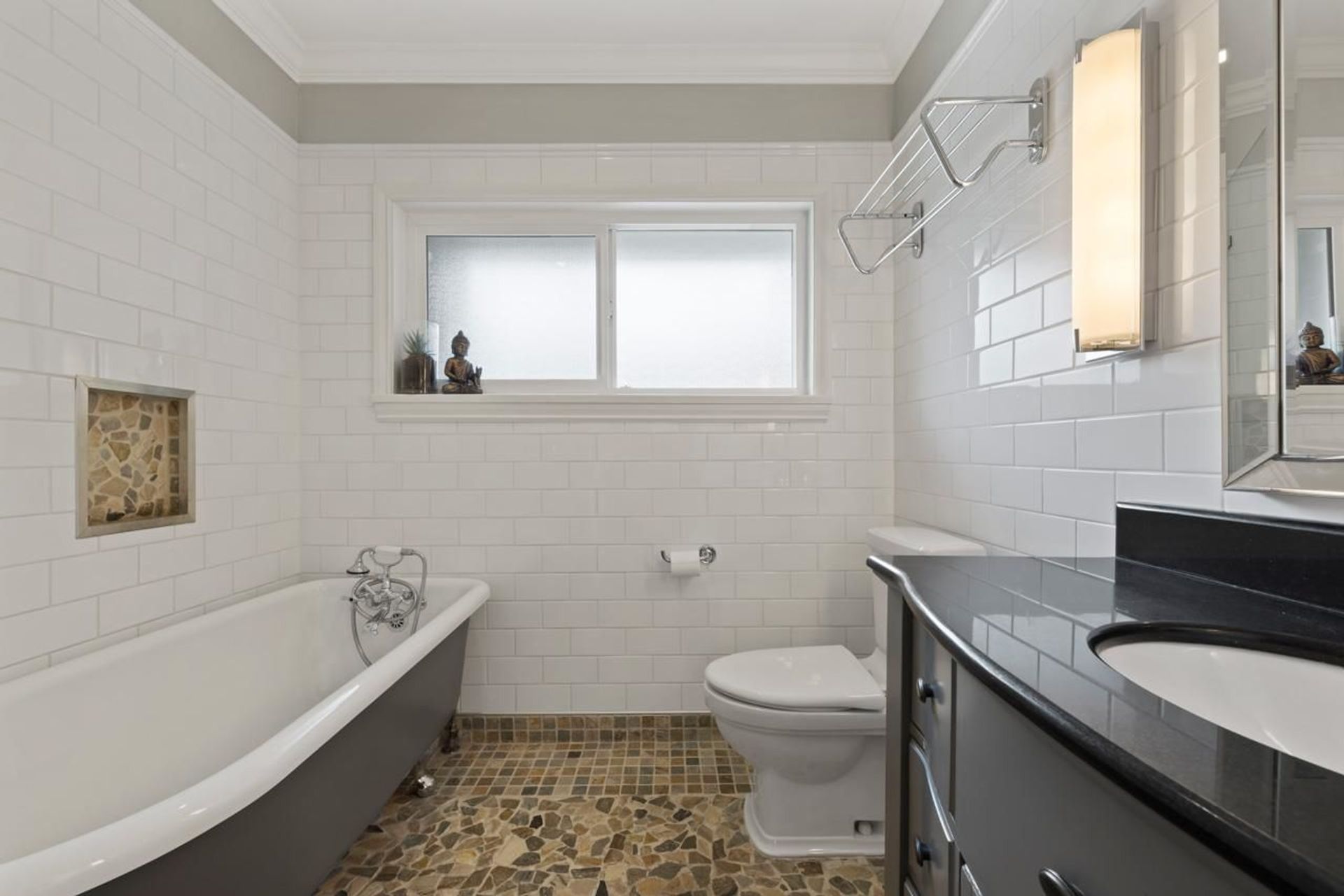 896-wavertree-road-forest-hills-nv-north-vancouver-19 at 896 Wavertree Road, Forest Hills NV, North Vancouver 896-wavertree-road-forest-hills-nv-north-vancouver-19 at 896 Wavertree Road, Forest Hills NV, North Vancouver