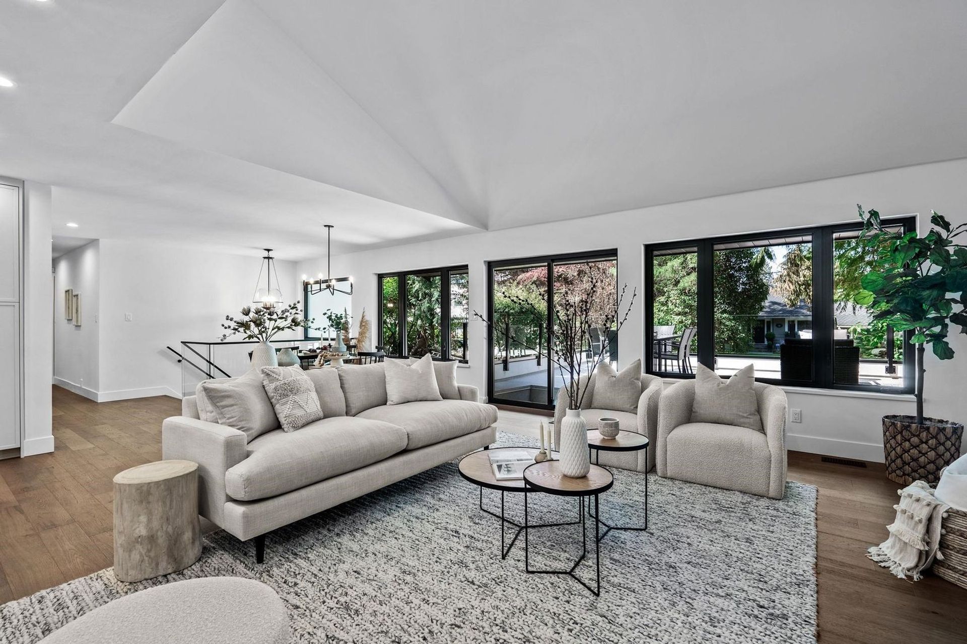 3738-hillcrest-avenue-edgemont-north-vancouver-08 at 3738 Hillcrest Avenue, Edgemont, North Vancouver 3738-hillcrest-avenue-edgemont-north-vancouver-08 at 3738 Hillcrest Avenue, Edgemont, North Vancouver