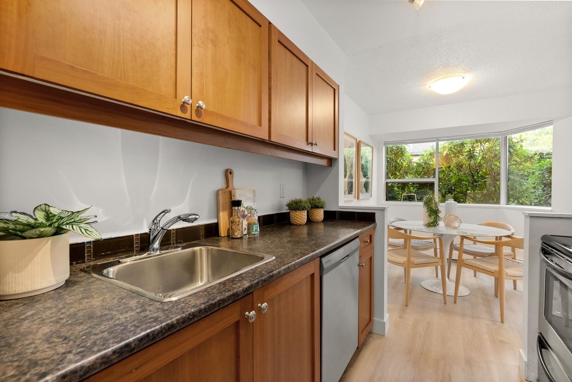 1550-chesterfield-avenue-central-lonsdale-north-vancouver-11 at 107 - 1550 Chesterfield Avenue, Central Lonsdale, North Vancouver 1550-chesterfield-avenue-central-lonsdale-north-vancouver-11 at 107 - 1550 Chesterfield Avenue, Central Lonsdale, North Vancouver