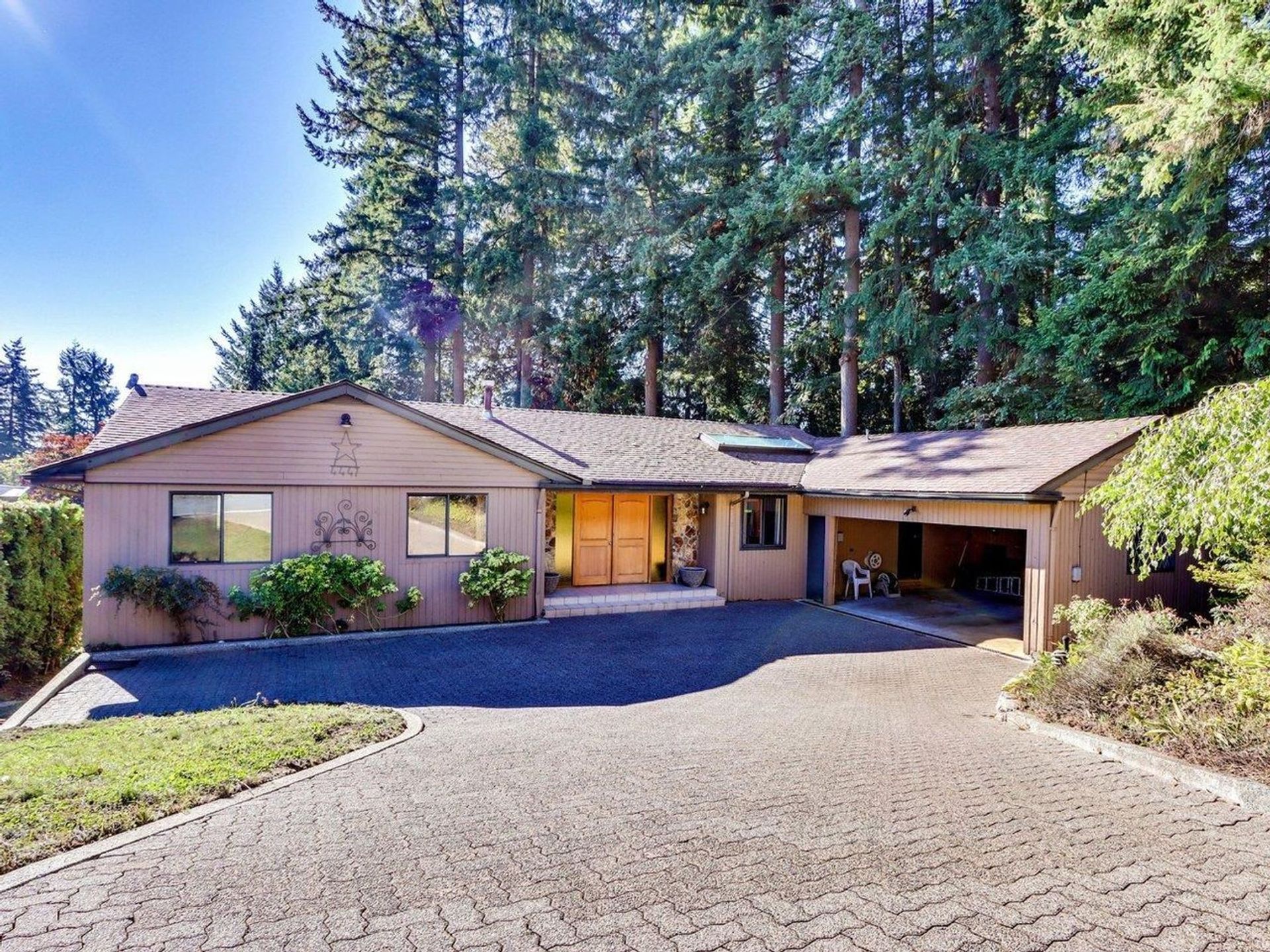 4441 Starlight Way, Upper Delbrook, North Vancouver  by Miller Wark Real Estate Team 4441 Starlight Way, Upper Delbrook, North Vancouver