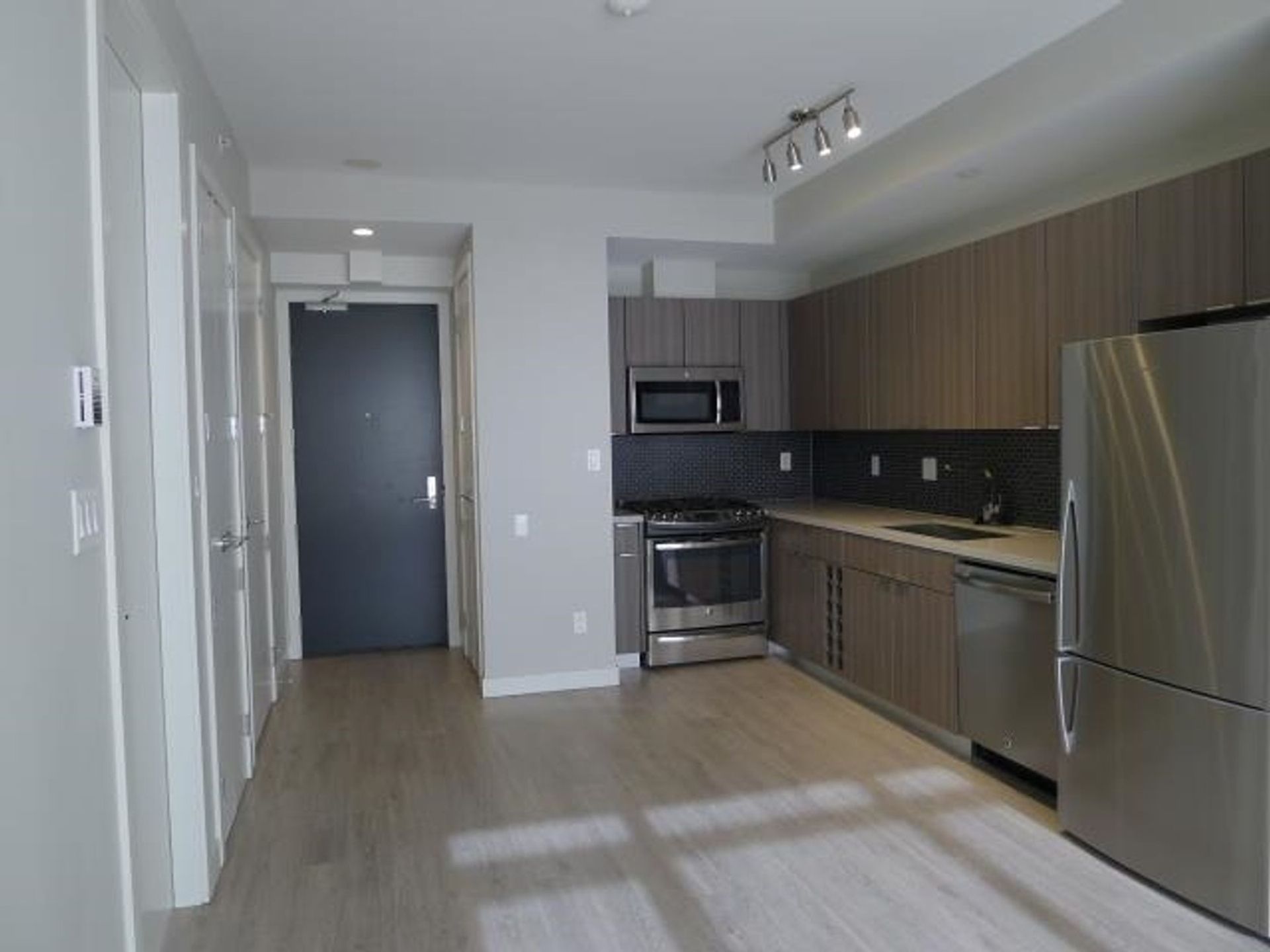 1788-ontario-street-mount-pleasant-ve-vancouver-east-02 at 803 - 1788 Ontario Street, Mount Pleasant VE, Vancouver East 1788-ontario-street-mount-pleasant-ve-vancouver-east-02 at 803 - 1788 Ontario Street, Mount Pleasant VE, Vancouver East