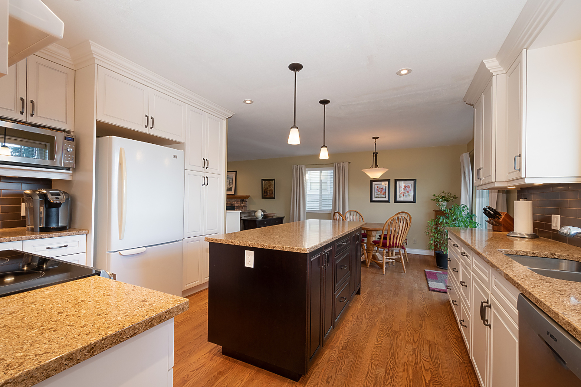 019 at 11 Brackenridge Place, Heritage Mountain, Port Moody