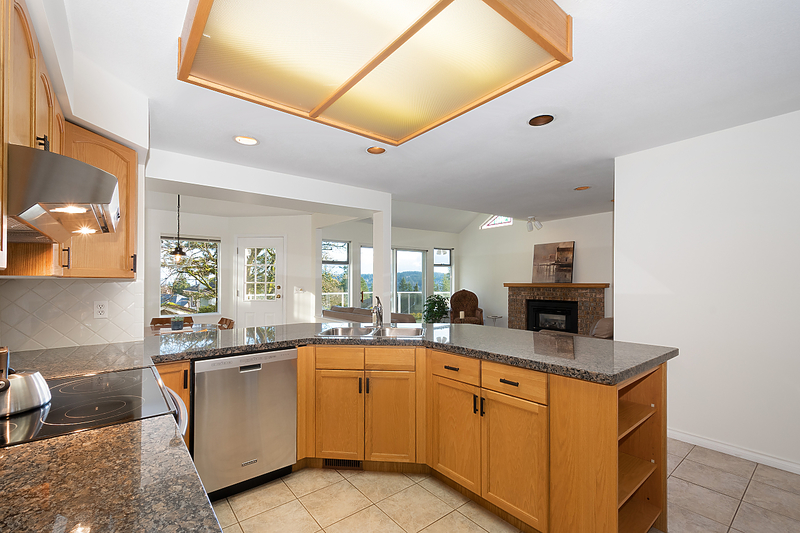 013 at 18 Parkwood Place, Heritage Mountain, Port Moody