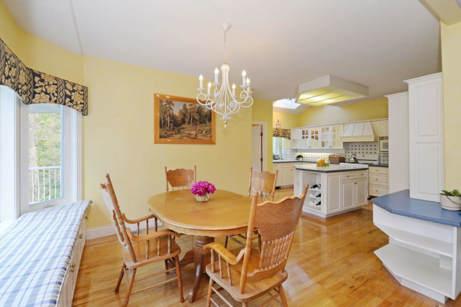 110-lanson-crescent-anmore-port-moody-07 at 110 Lanson Crescent, Anmore, Port Moody