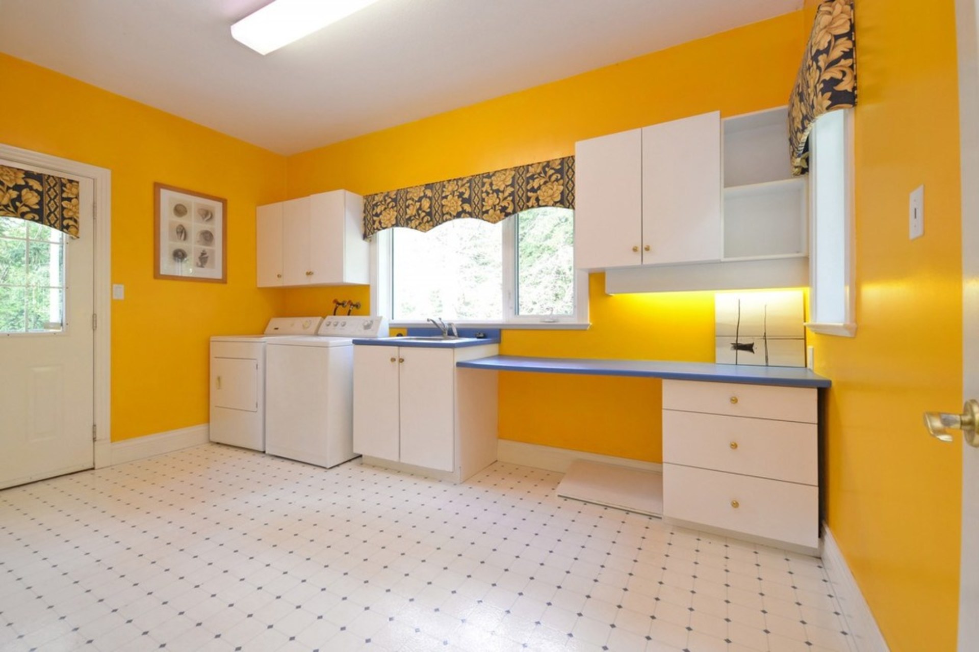 110-lanson-crescent-anmore-port-moody-09 at 110 Lanson Crescent, Anmore, Port Moody